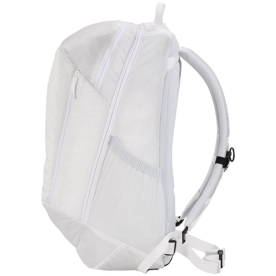 arc-teryx-mantis-32l-backpack-1-6.jpeg