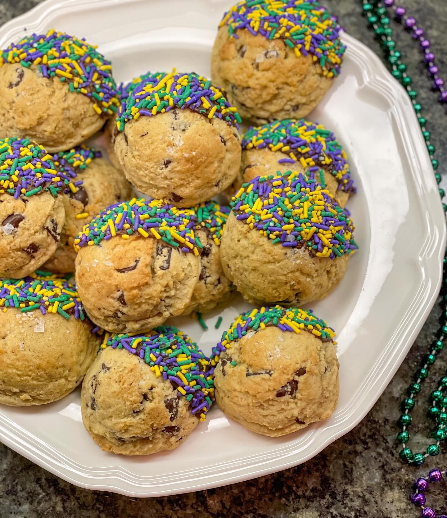 Let the good times roll! Happy Mardi Gras! 

#mykindofcookies #atlanta #atlantacookies #atlantacookier #cookier #cookies #chocolatechipcookies #decoratedcookies #cottagefood #cottagefoodbaker #instabaker #localbaker #instacookies #smallbusiness #smal