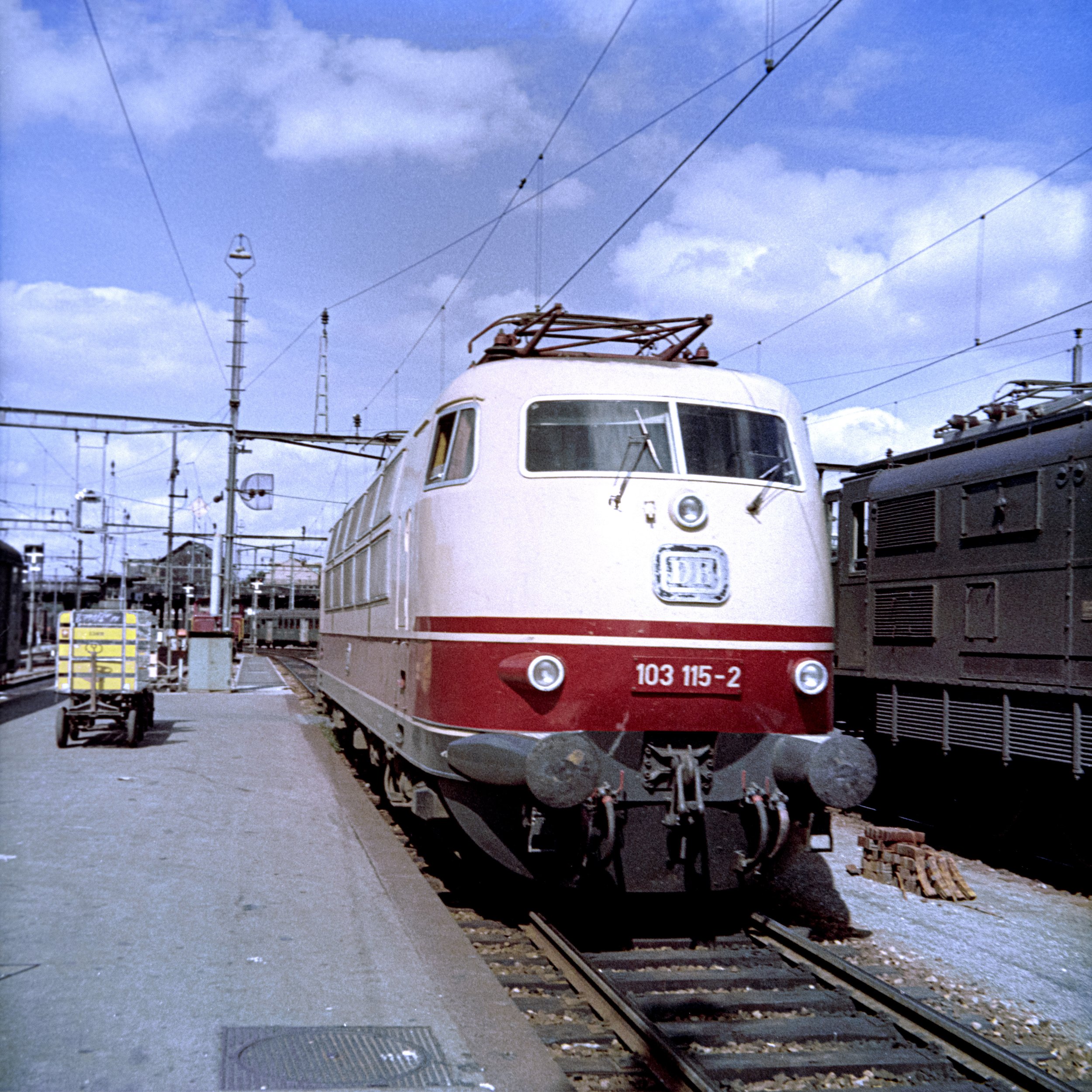E 103 115-2 der DB. Basel SBB, 1971 **