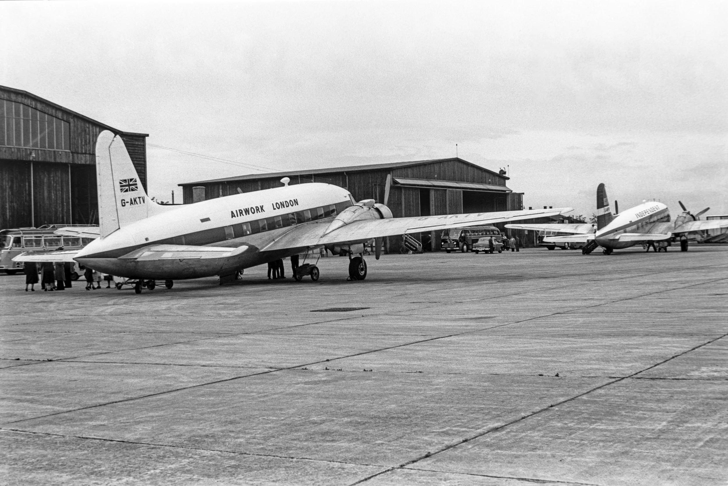 Airwork London DC-3 G-AKTV, Foto von P. Kalt 1957 