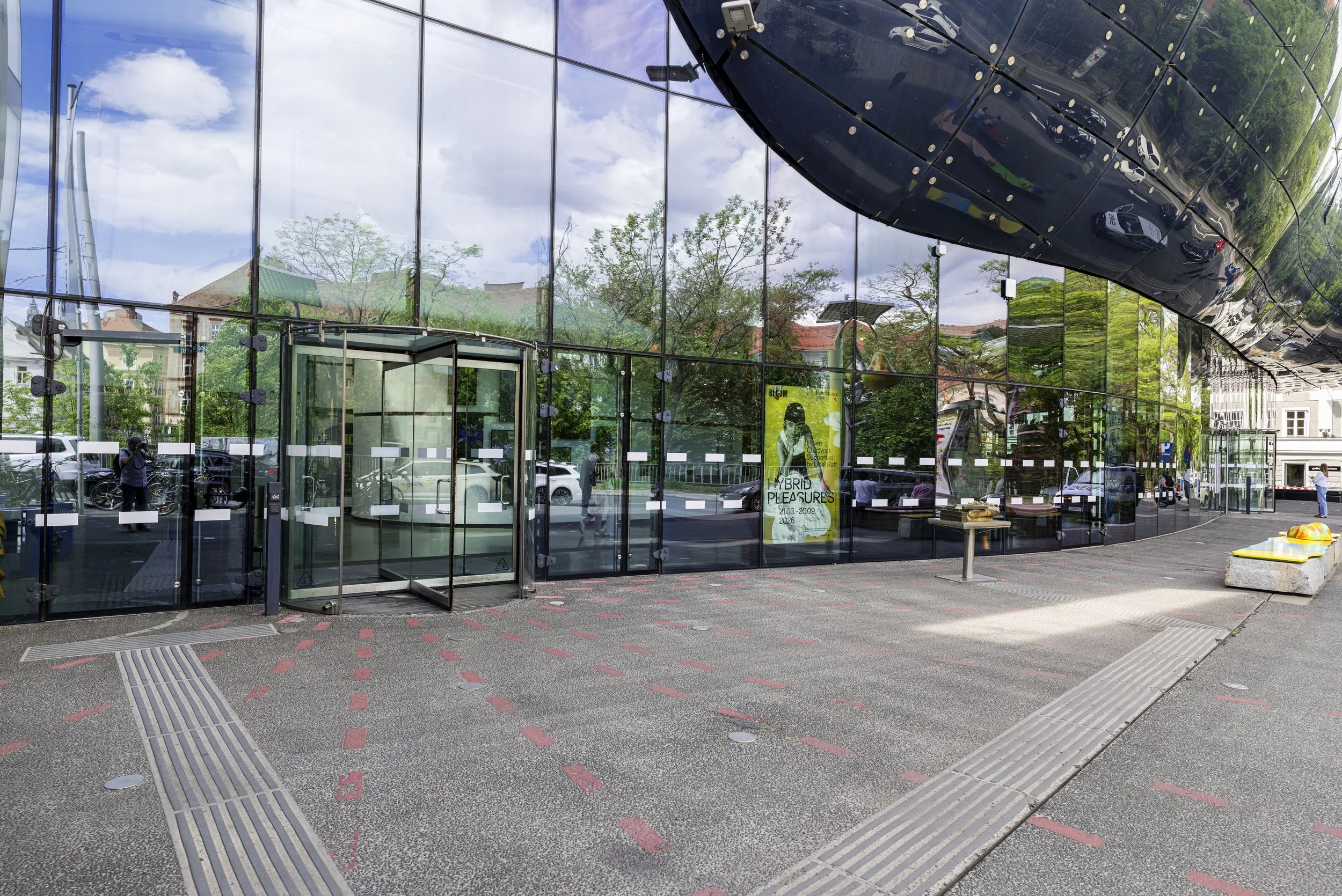 Glasfassade Kunsthaus Graz, 2026-05