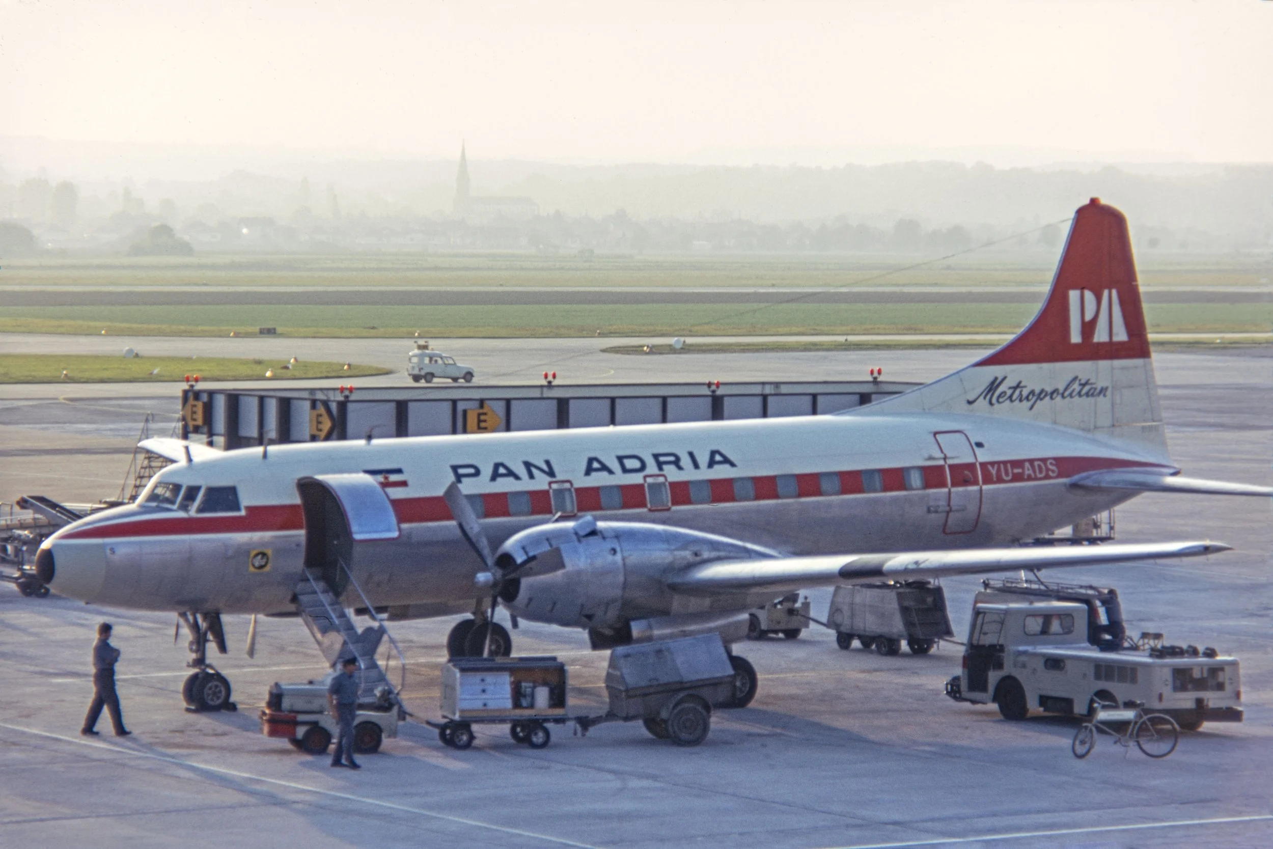 Pan Adria CV-440 (Metropolitan) YU-ADS ex Swissair. 1970-09-27