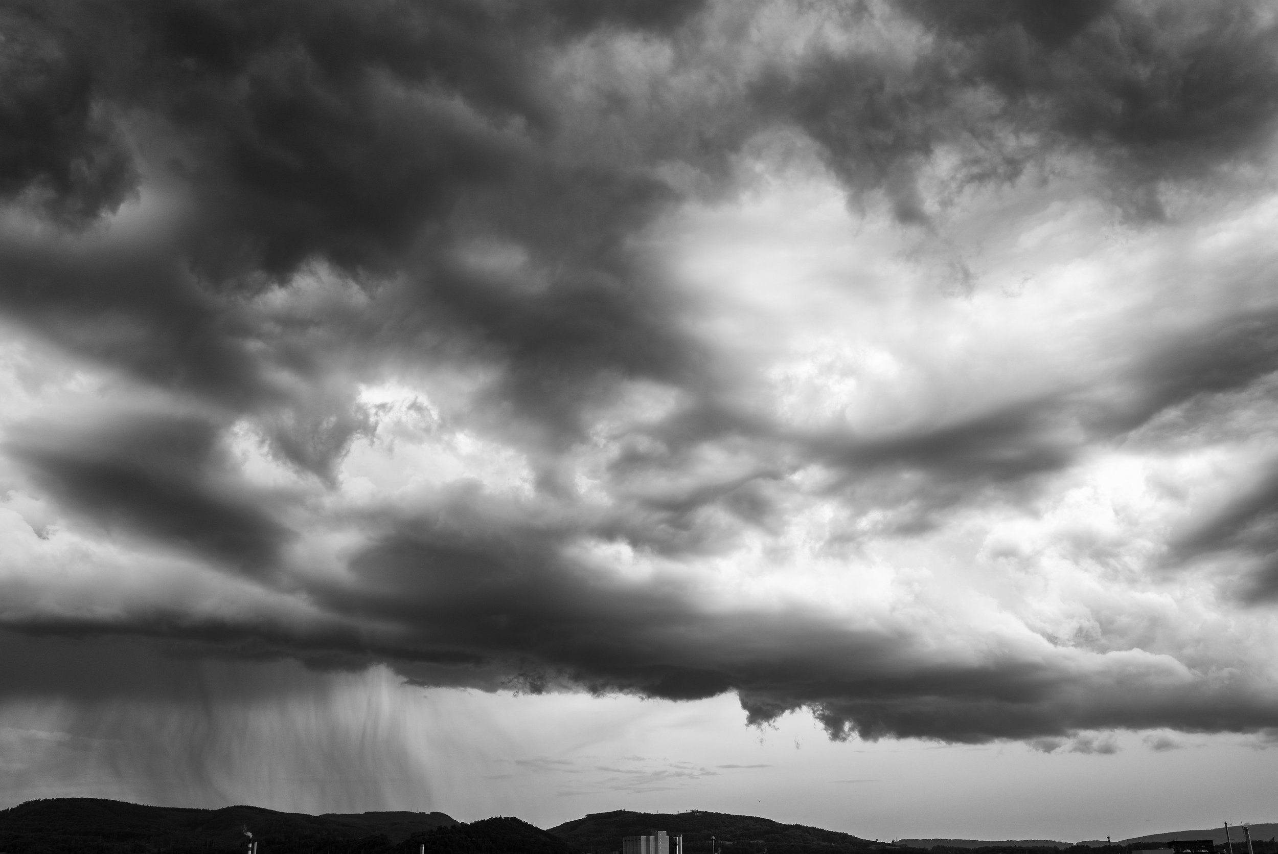 Gewitterzelle über Muttenz, Region Basel. 2025-06-01