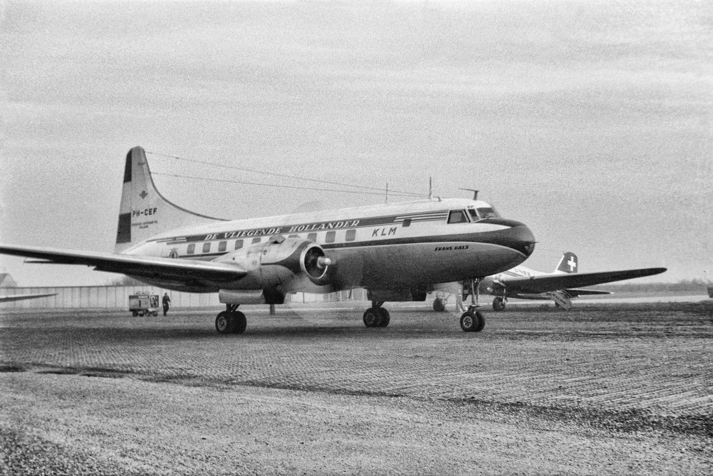 KLM CV-240 PH-CEF, 1956. Foto P. Kalt