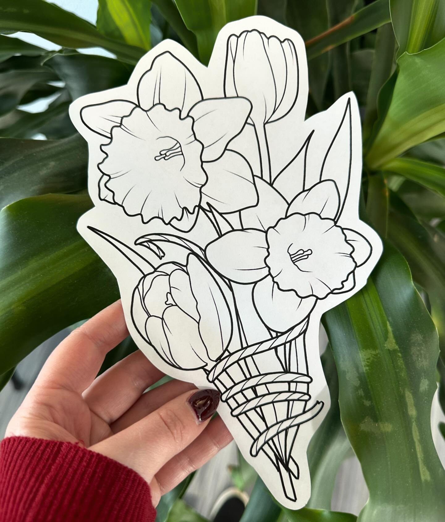 *edit- CLAIMED*
Some spring flowers for the impending sunshine. Daffodils are March&rsquo;s birth flower. I&rsquo;m currently offering discounts for my latest pre-drawns because I&rsquo;m really excited to tattoo them and I know times are tough. Shoo