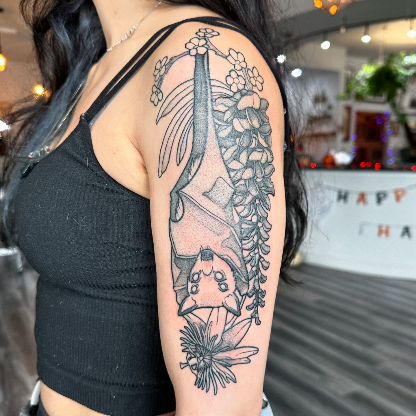 Bat tattoo for Leah. Part healed, part fresh. 

#oregontattoo #eugenetattoo