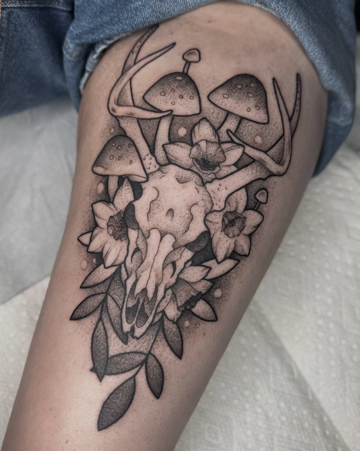 🖤 southern gothic🖤

#oregontattoo #pdxtattoo #deertattoo