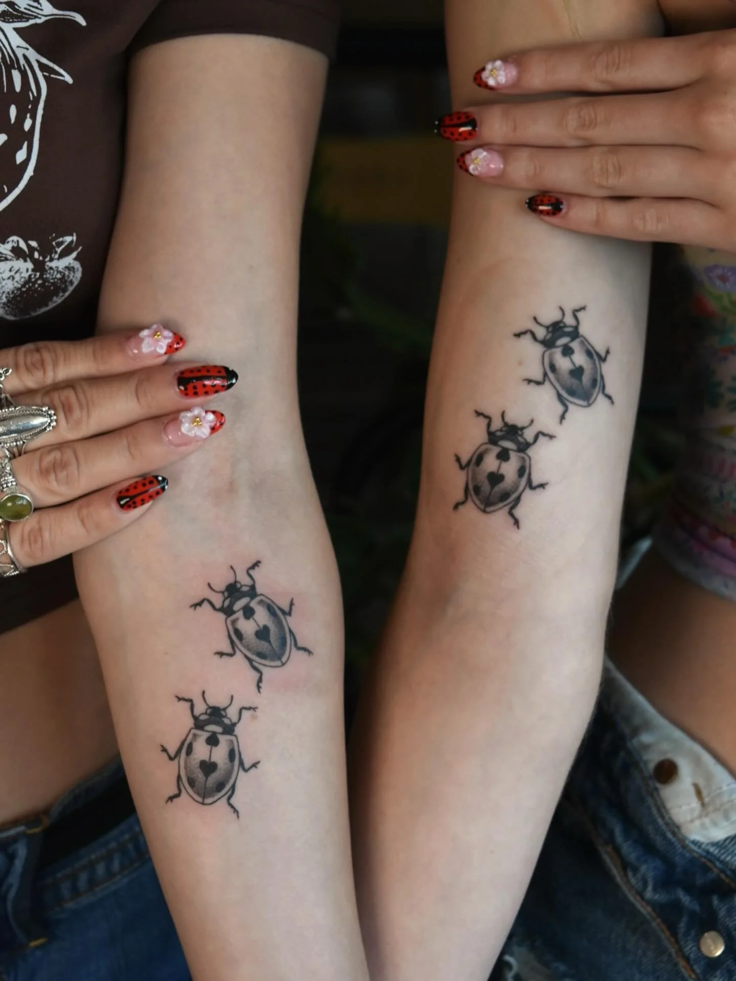 Y&rsquo;all peep the nails my client did on her and her friend in prep for getting these matching ladybug tats! Some cutie little bug vibes 🐞❤️ Thanks for the trust with these, Arabella and Isabel!

*Volume on for some giggles

#matchingtattoos #lad