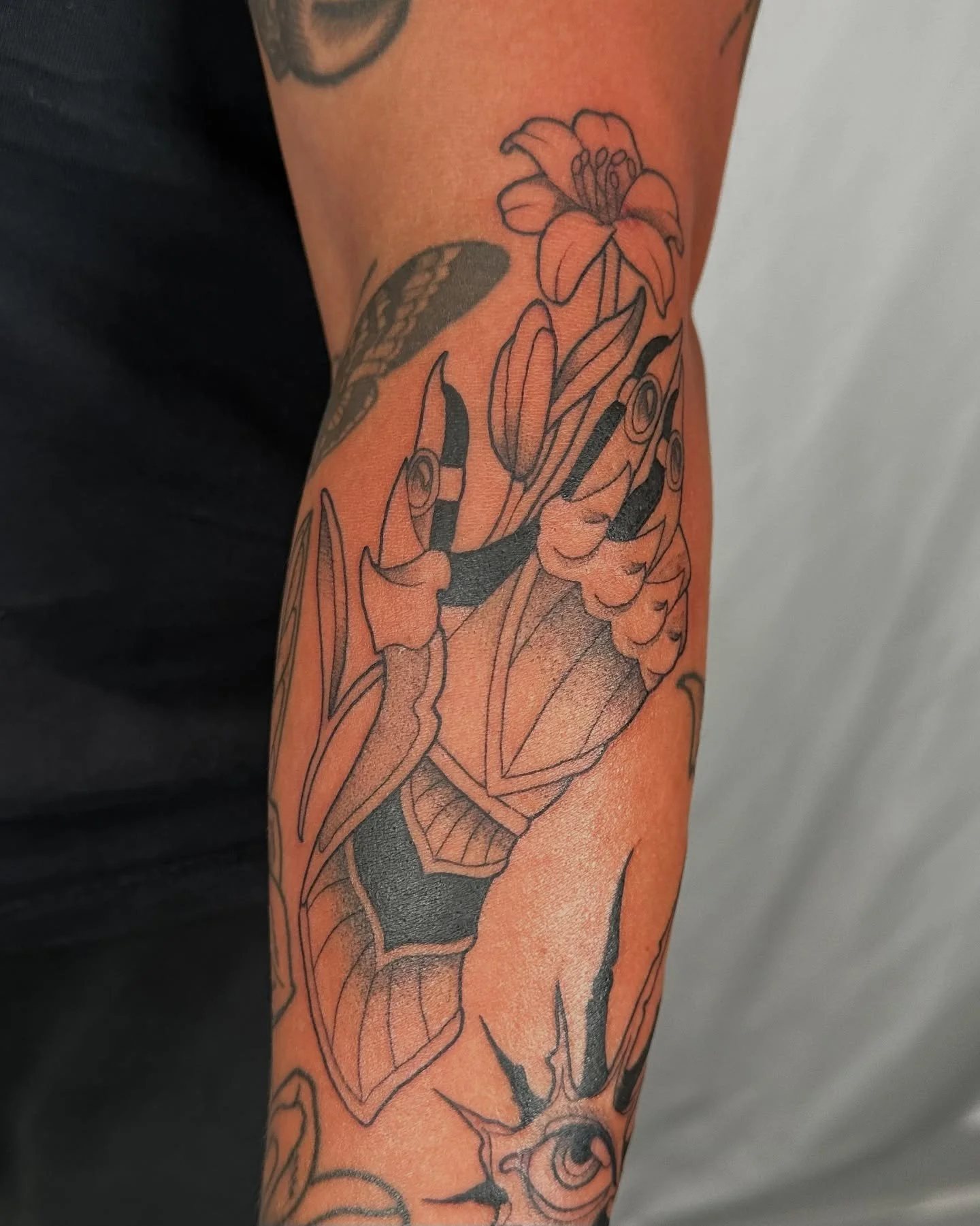 Custom gauntlet for Natalie

#oregontattoo #eugenetattoo