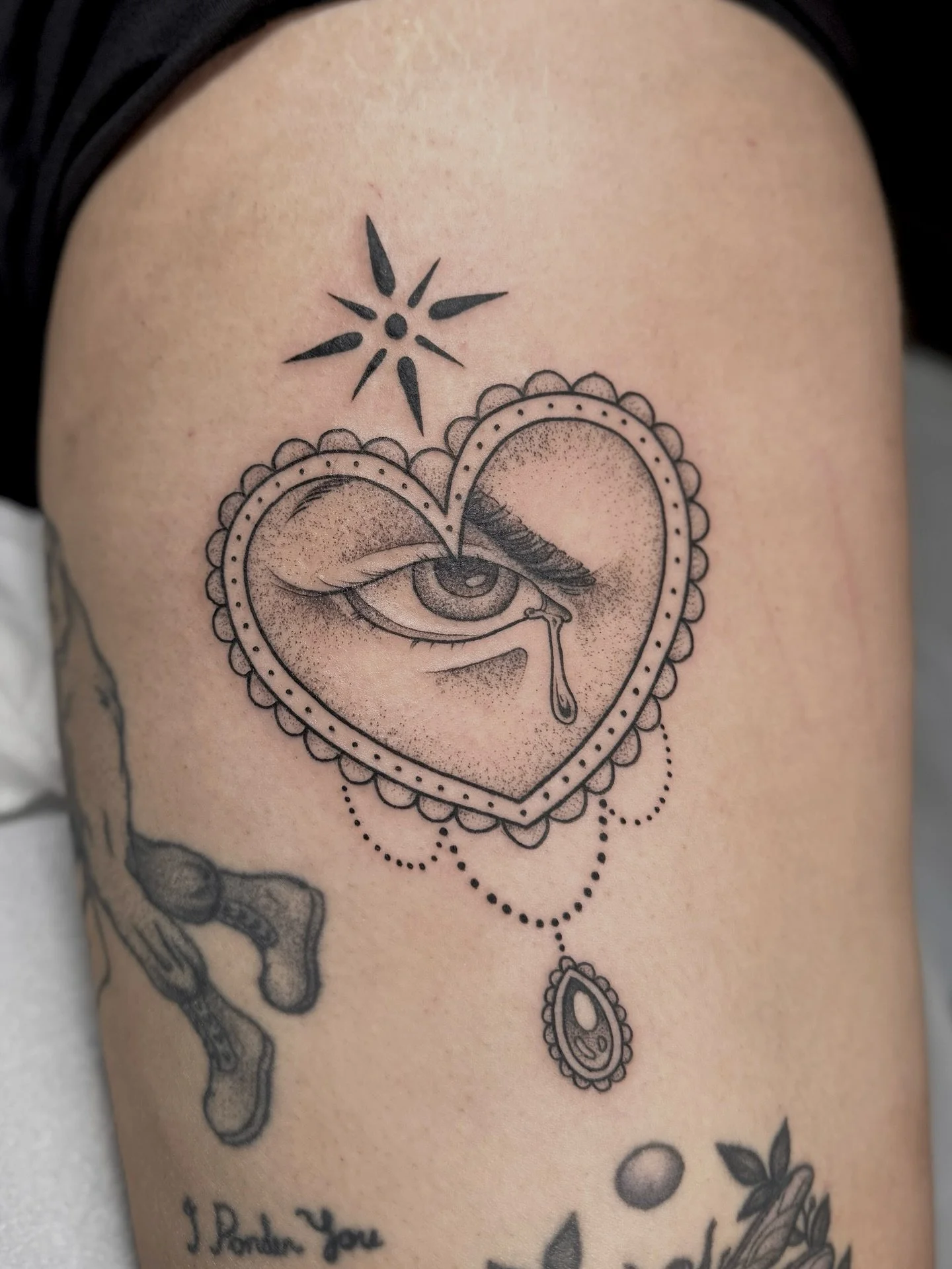 A little angelic remix on a predrawn of mine ❤️