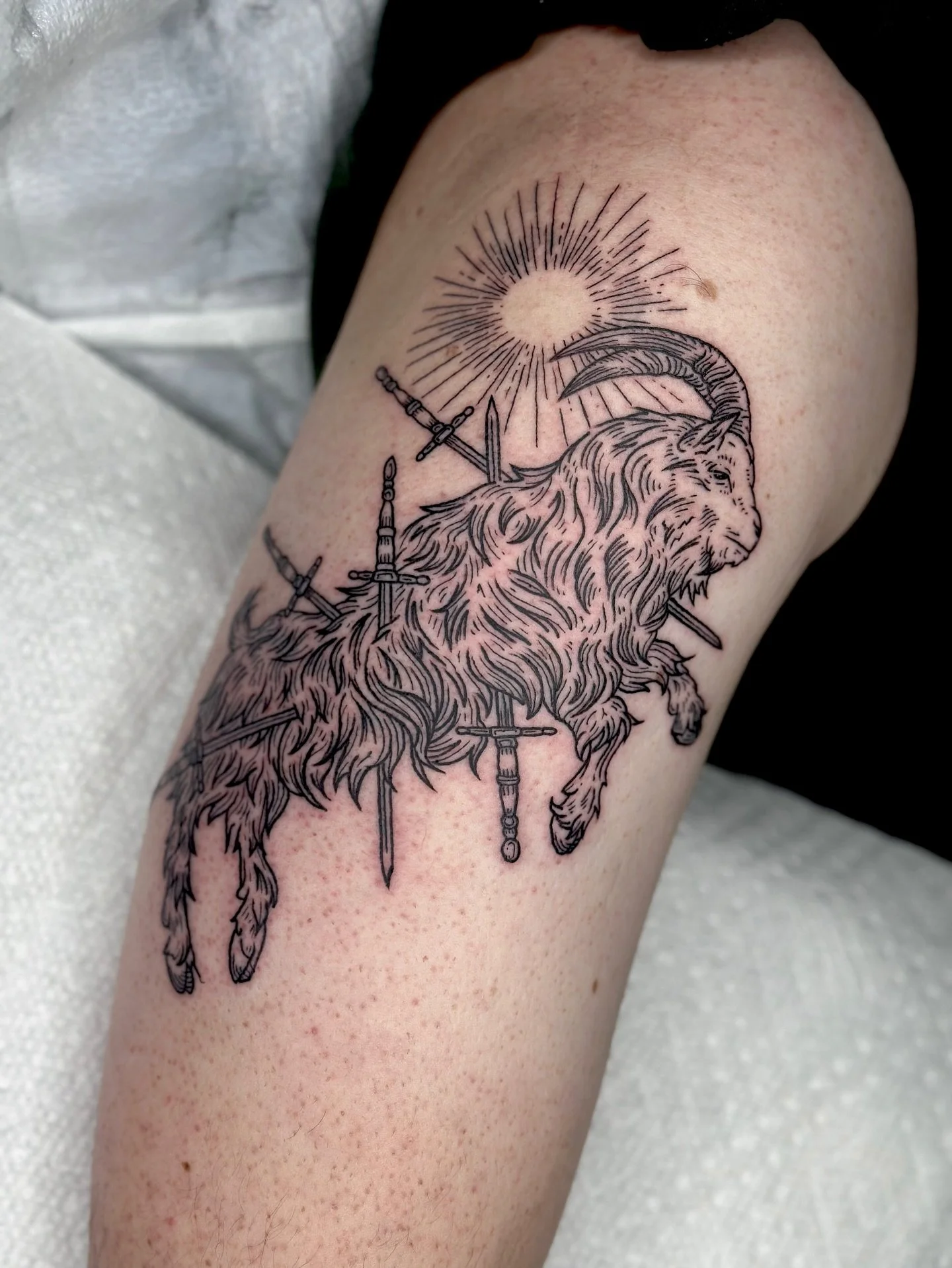 Black Phillip, Black Phillip
King of all. 

Booking December-February for Flash and Customs! Booking link in bio 💌

#etchingtattoo #engraverstattoo #blackphillip #blackphilliptattoo #medievaltattoo #oregontattooartist #woodcuttattoo