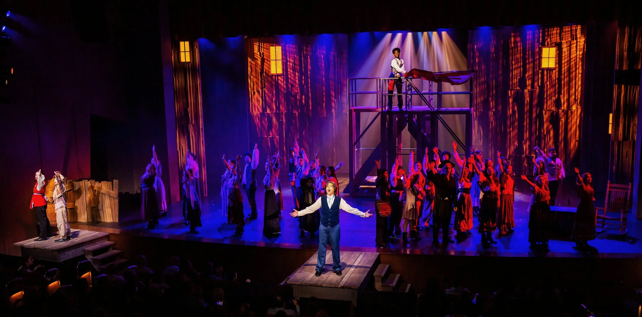 2023+_les_mis-704+new.jpg