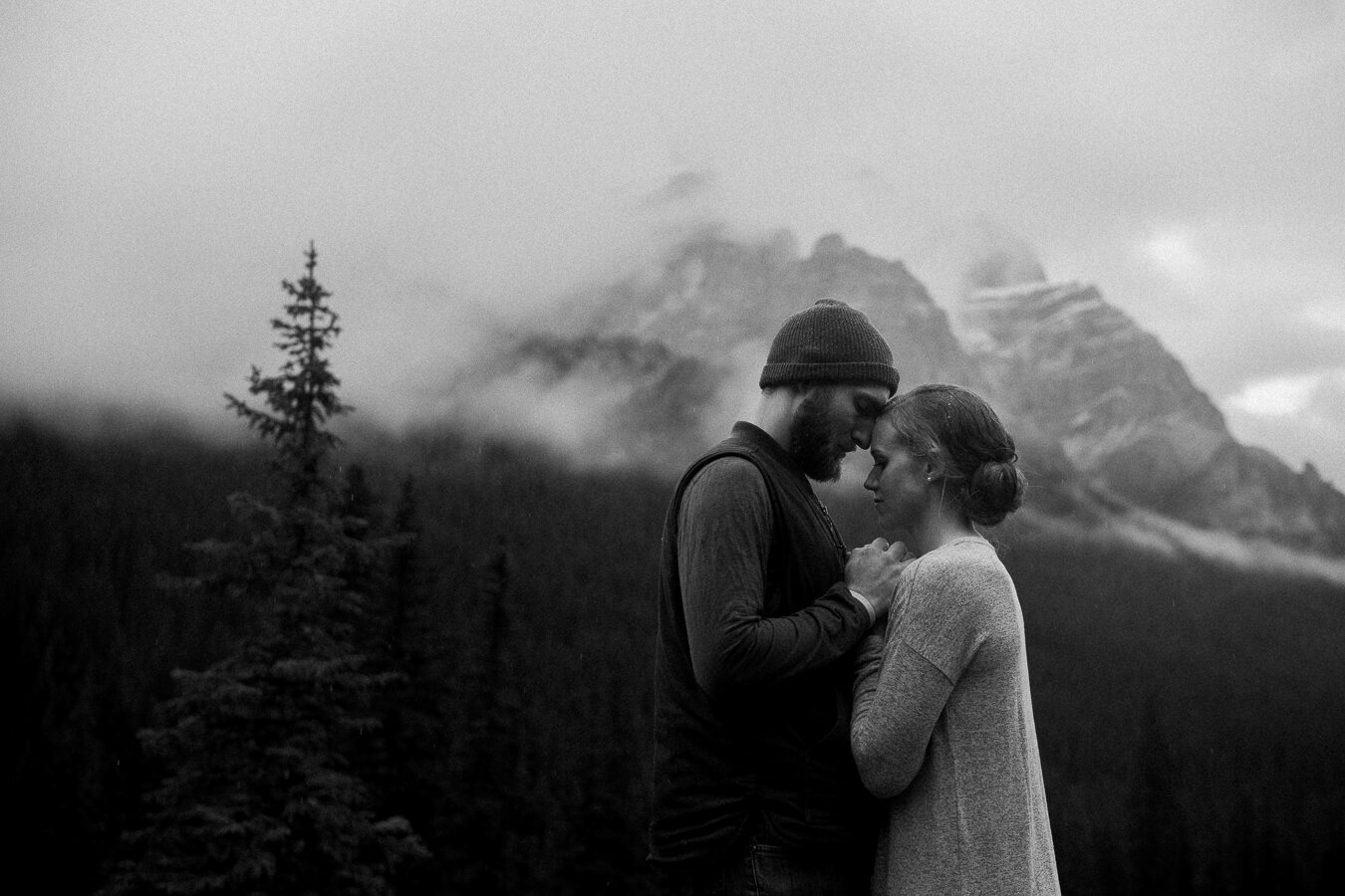 Banff-Wedding-Photographers-39.jpg