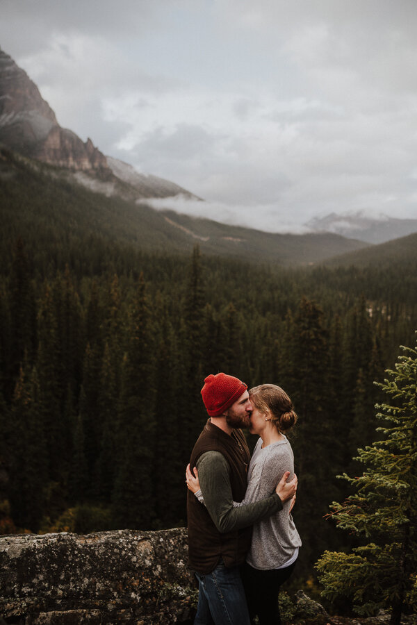 Banff-Wedding-Photographers-42.jpg