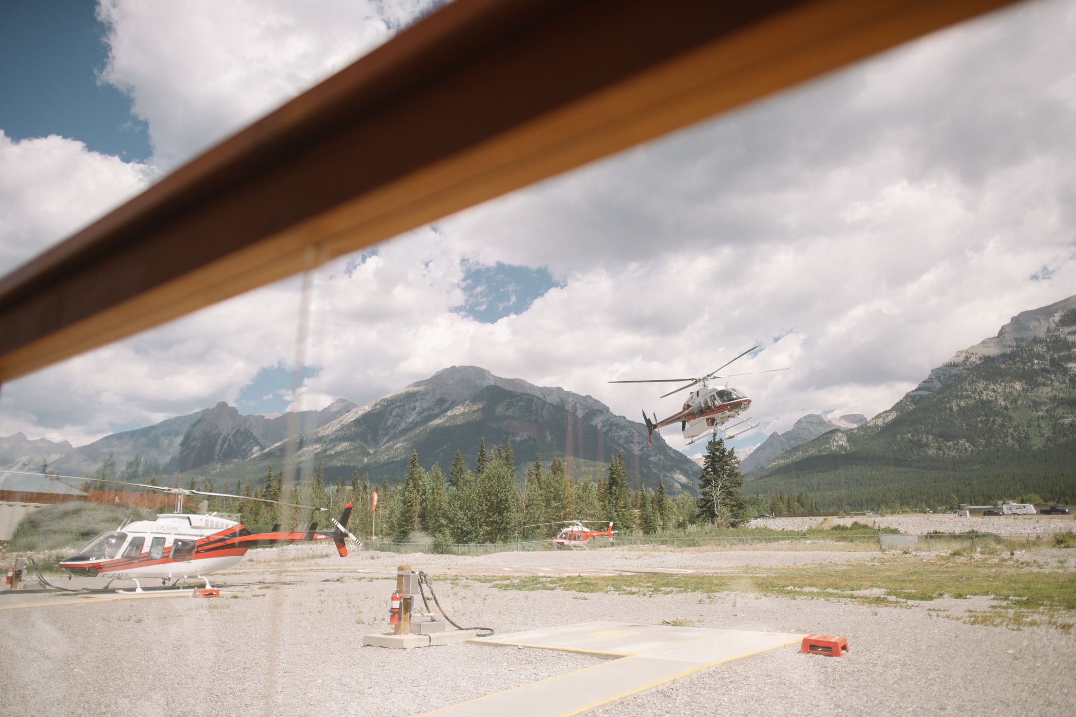 Helicopter-Wedding-in-Banff-National-Park-21.jpg