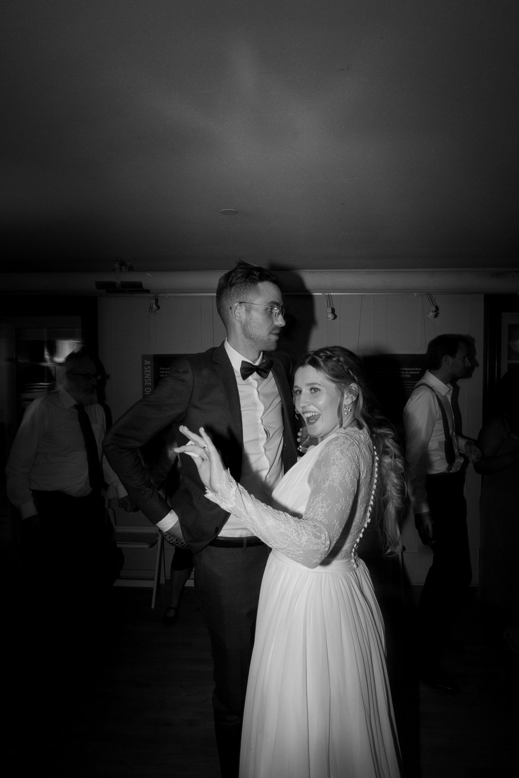 Documentary Wedding Photographer-125.jpg