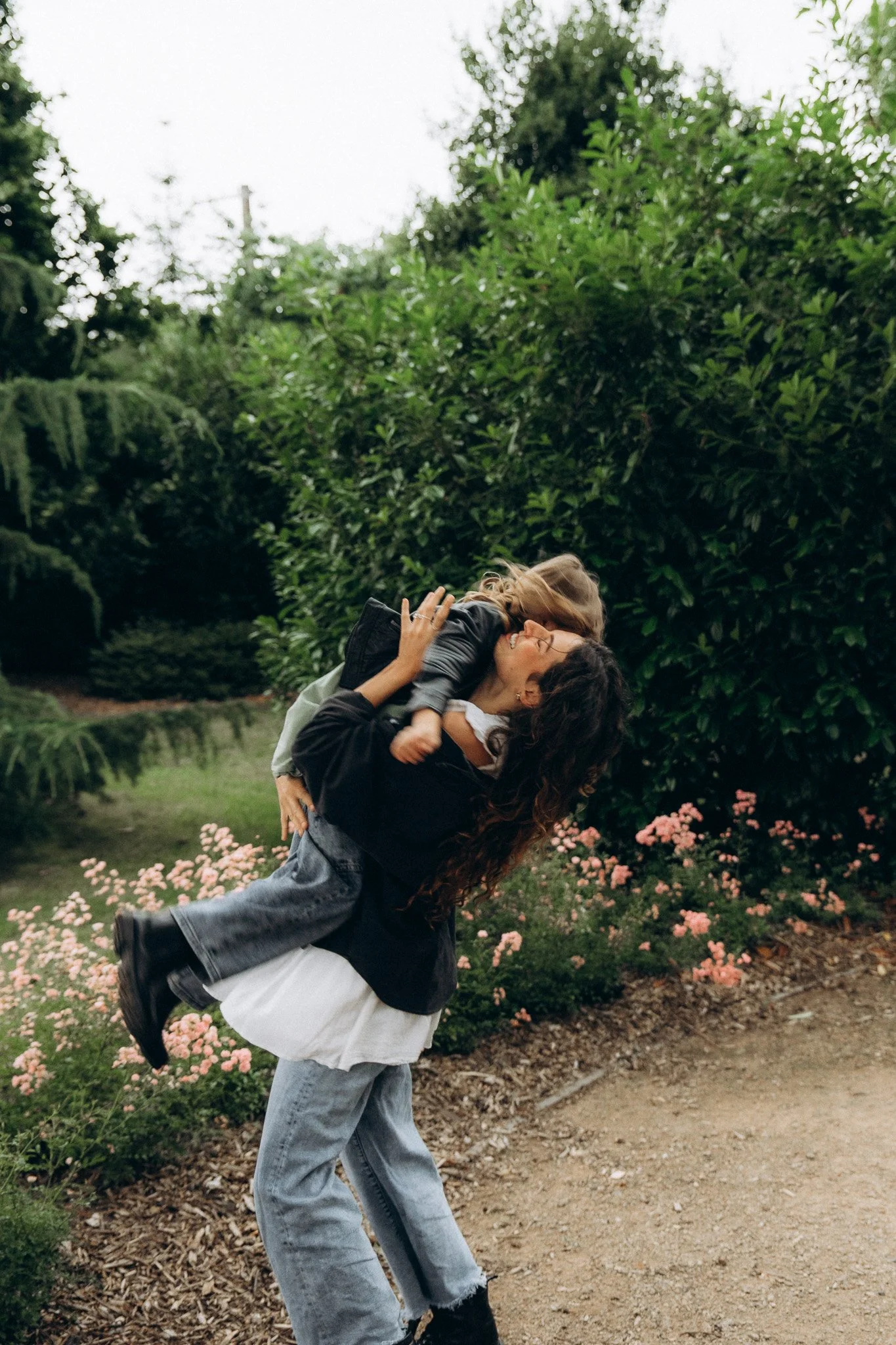 Rodinné focení v dešti plné blízkosti a radosti