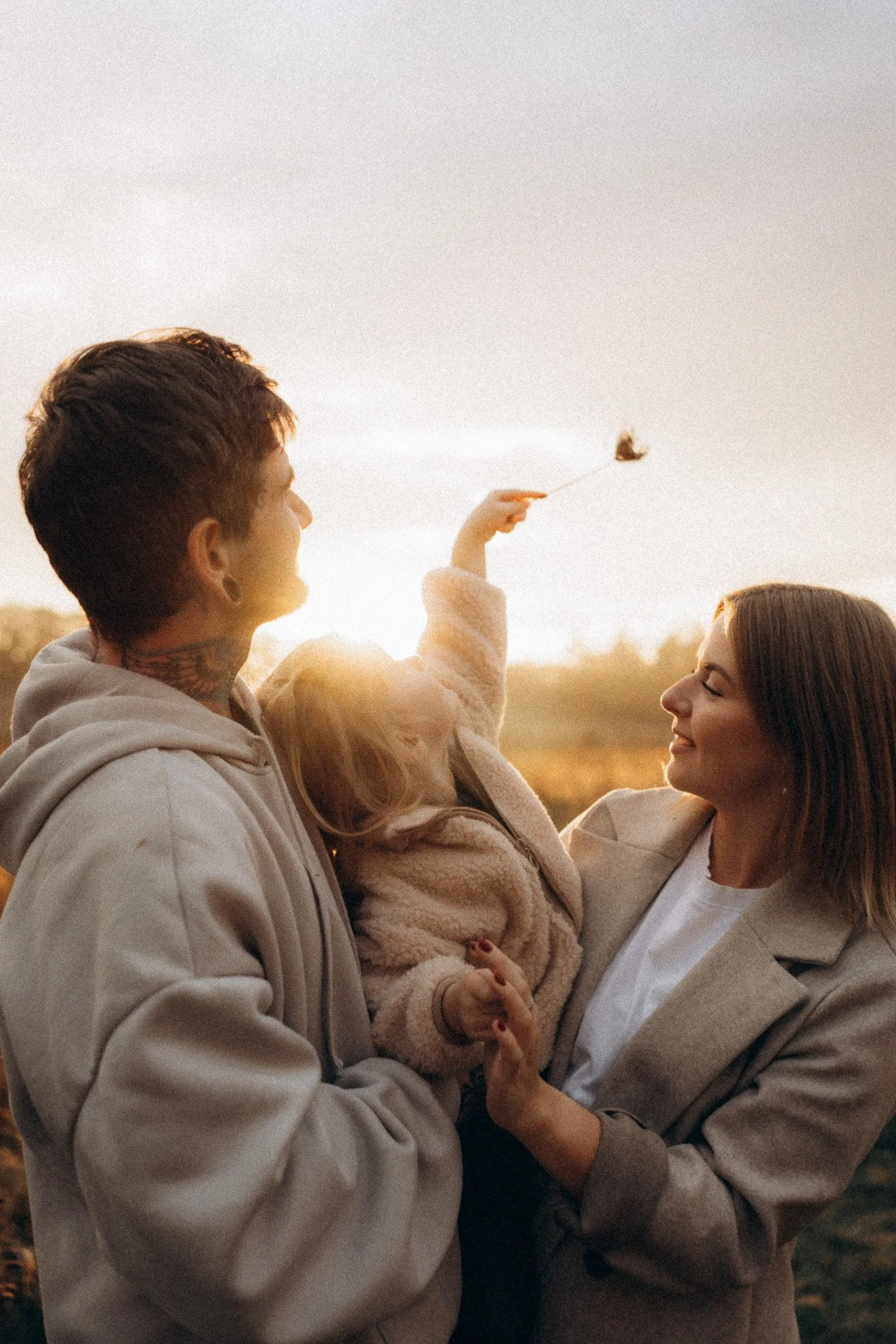 Jemné rodinné focení bez stylizovaného pózování