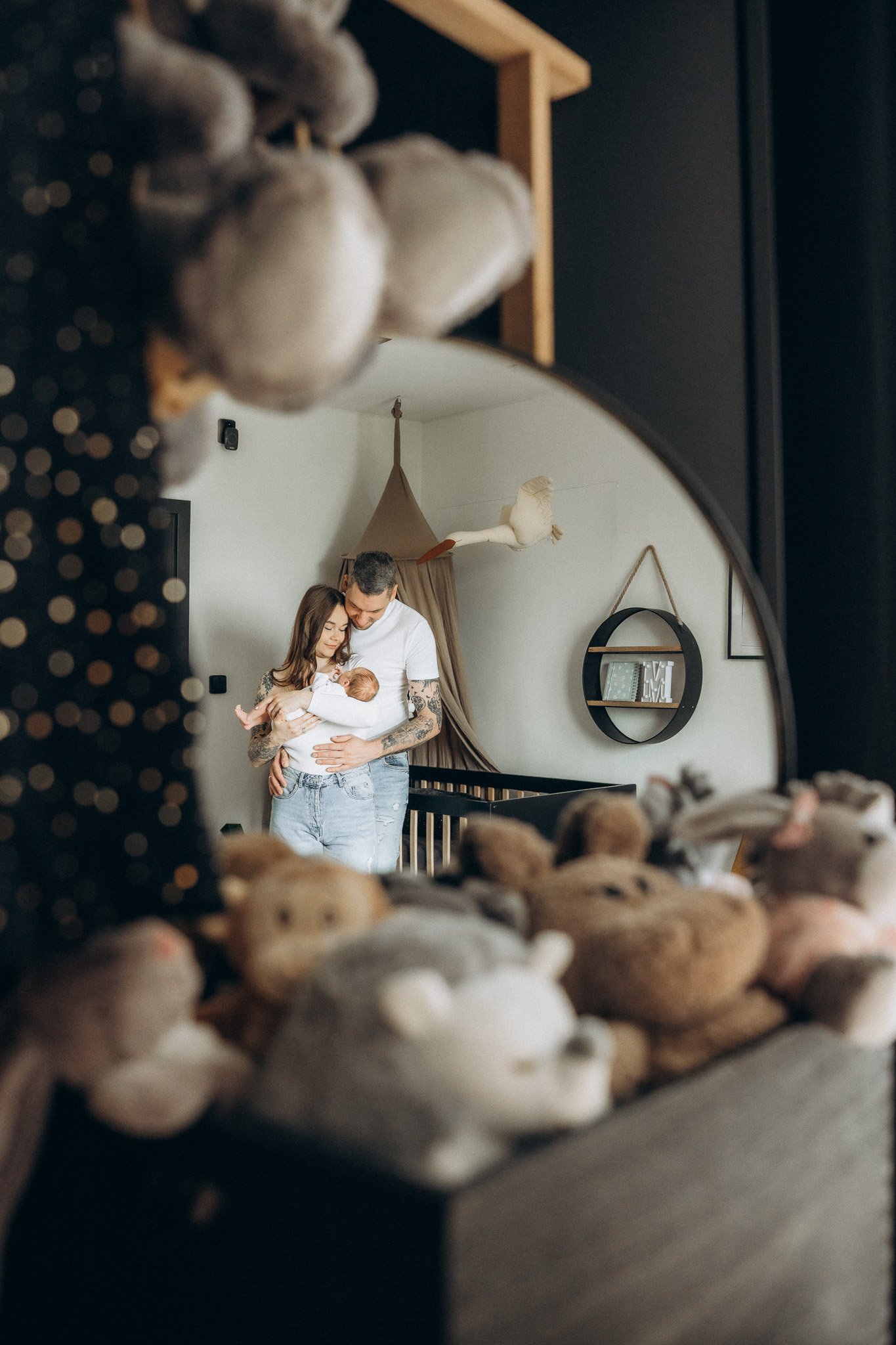 Novorozenecké focení v moderním interiéru