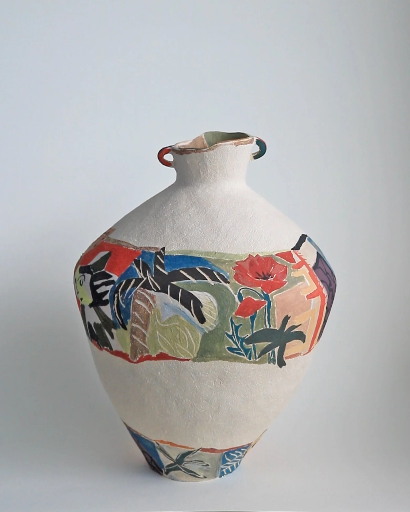 Vase sculpture: approx 30cm tall / 24cm wide
