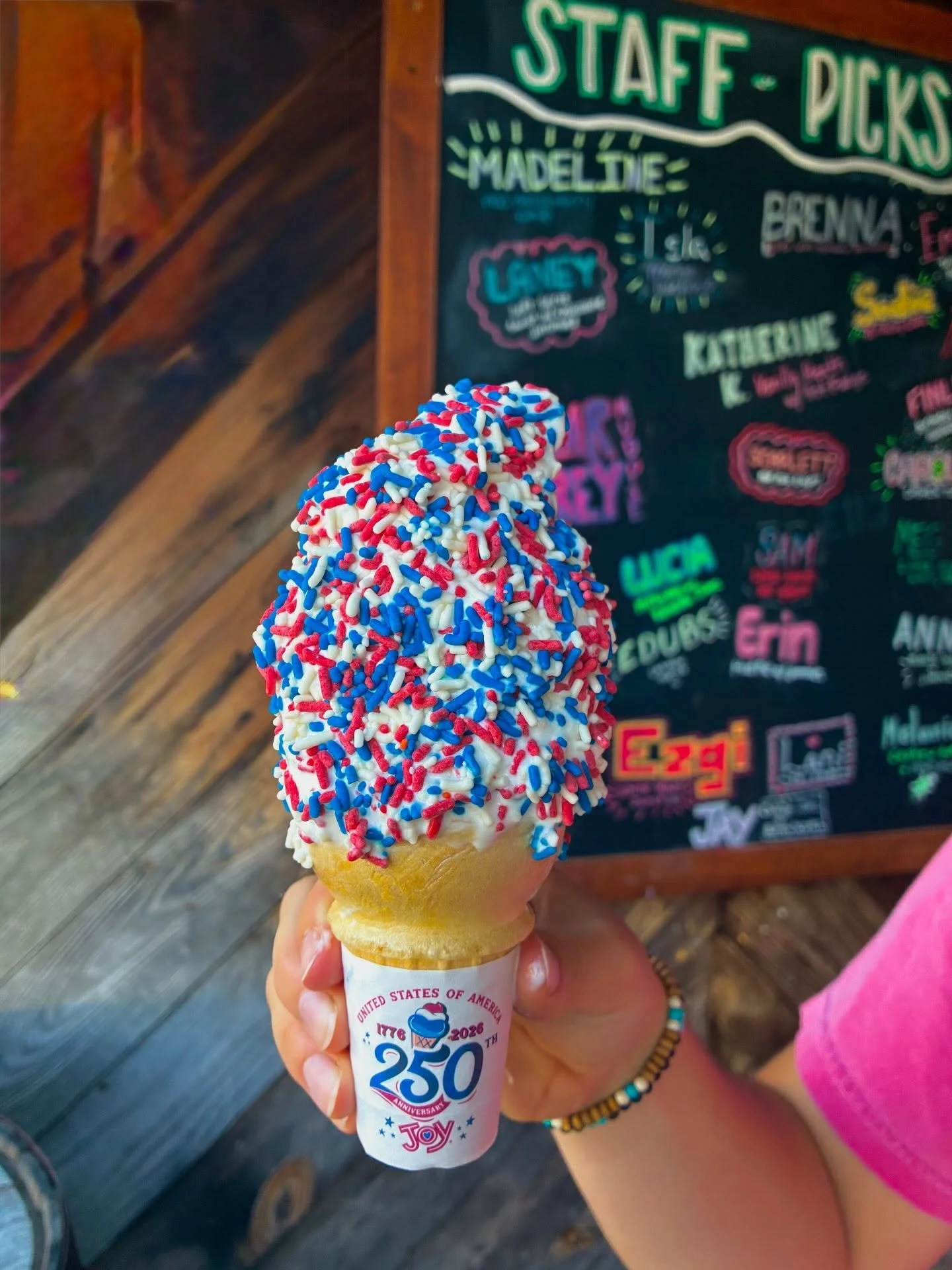 🇺🇸NOW SERVING 4TH OF JULY SPRINKLES🇺🇸

Our LIMITED EDITION Red, White &amp; Blue Sprinkles are here for the holiday! Enjoy them while they last!🍦

🇺🇸 Open 4 PM&ndash;10 PM on the 4th of July
 (CONCORD CLOSED)

Stop by and grab a cone celebrate
