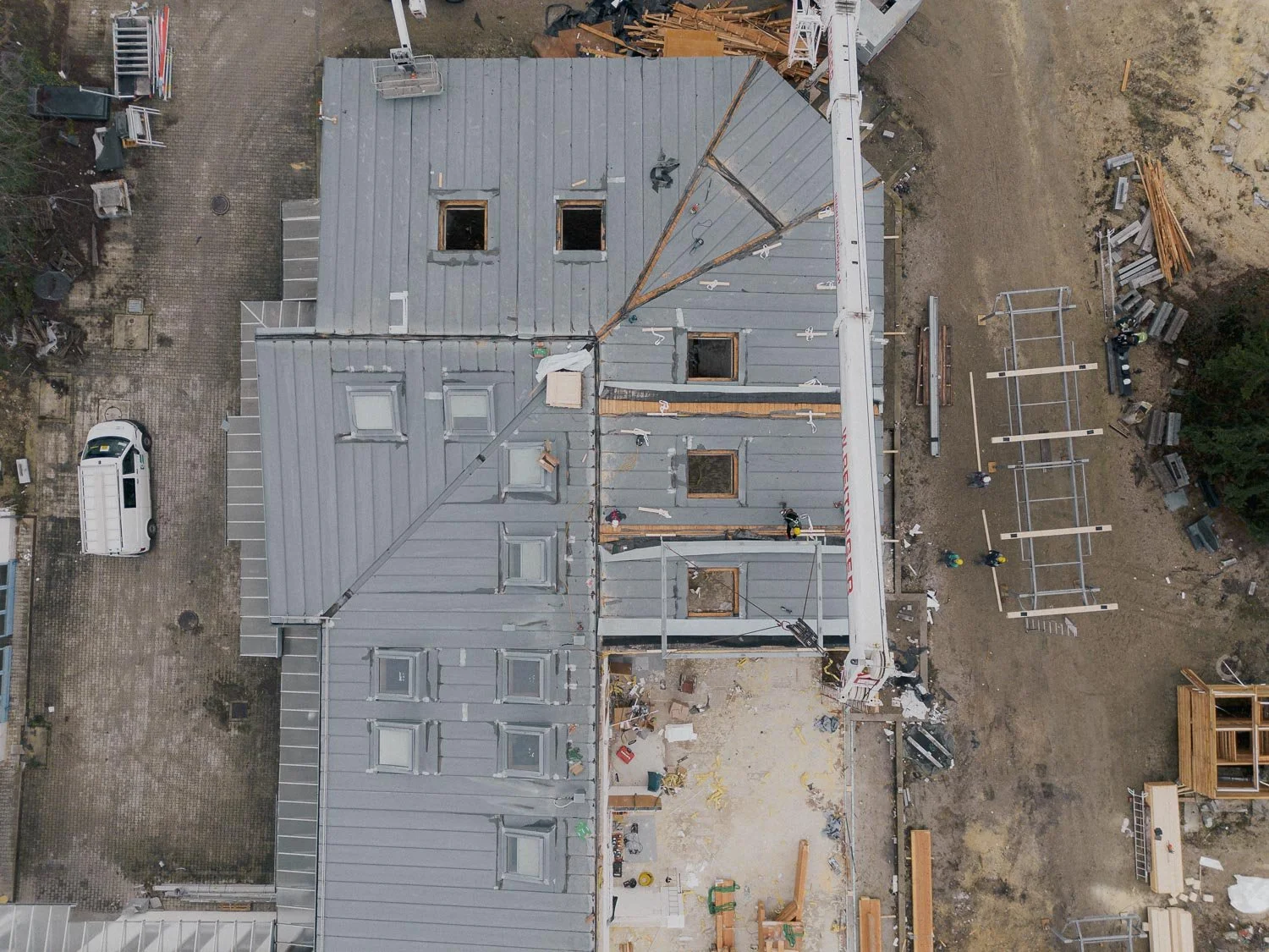 Baustellenfotos vom Rückbau des ehemaligen Steinmetz-Betriebs in Hollabrunn für Smartvoll Architekten.