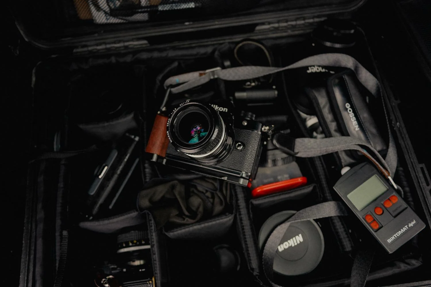 Unsere heiß geliebte Nikon Zf in Kombination mit den Nikkor Ai-S 28mm f2.8