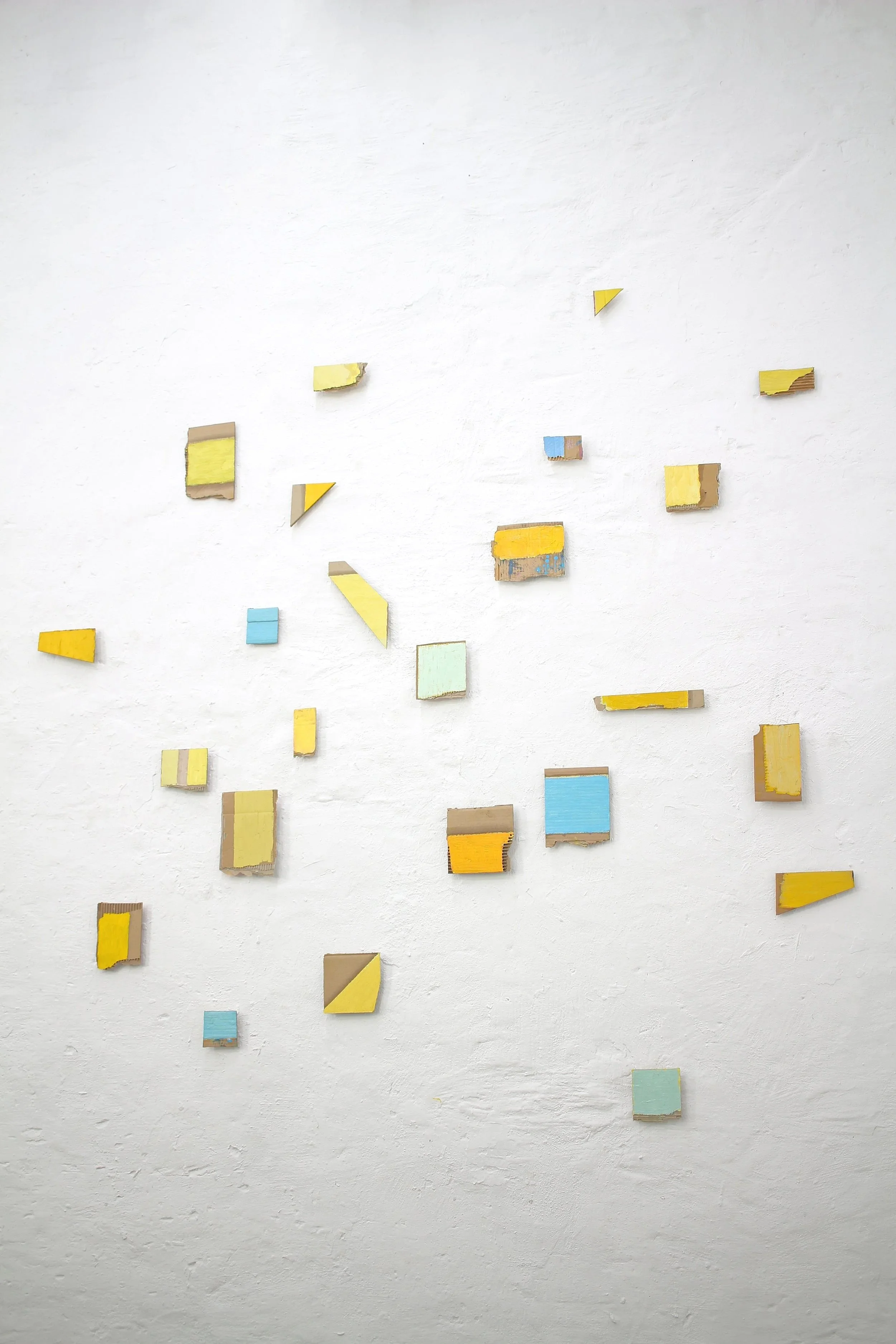 mauersegler, oil on carton pieces, 24 pieces