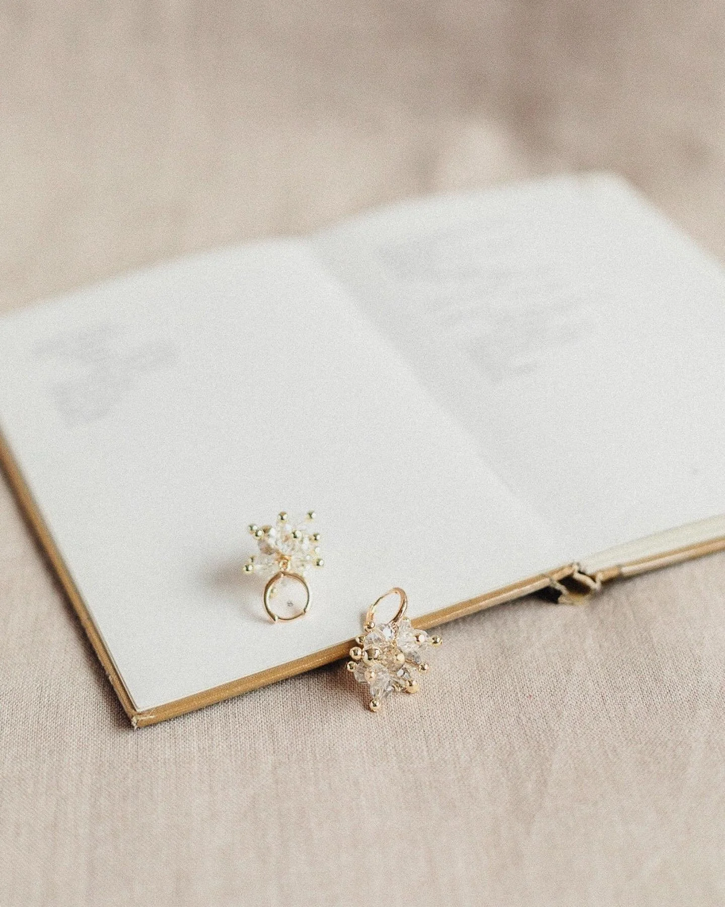 Otteita er&auml;&auml;lt&auml; alkusyksyiselt&auml; tuotekuvaukselta w/ @lauraeveliinadesign 
✨🍂🦢