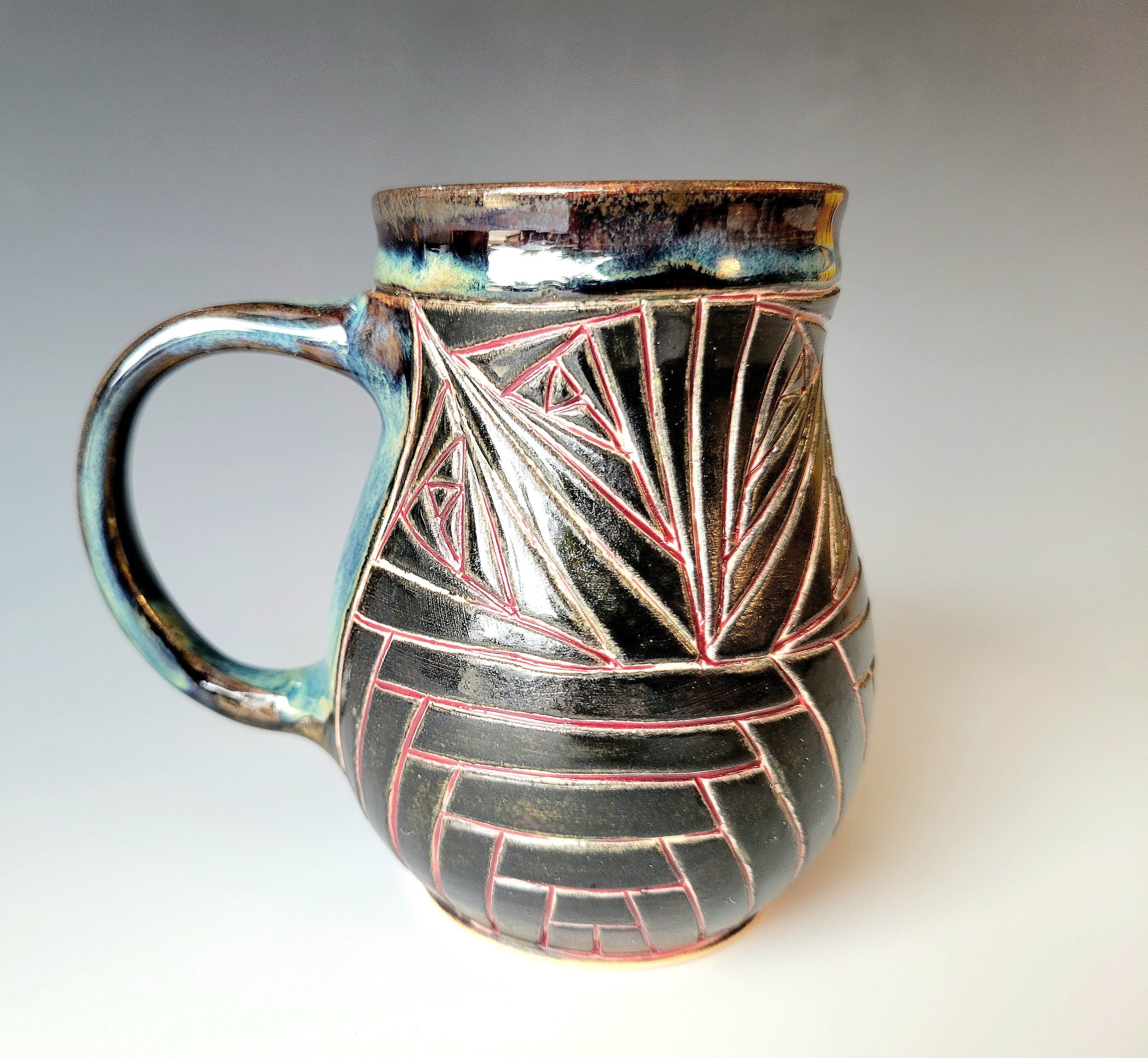 Geometric black mug 1.jpg