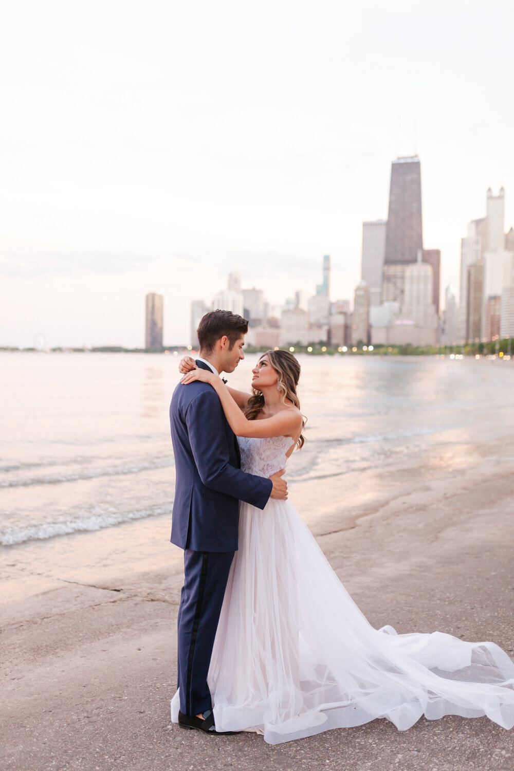 Chicago+wedding+day+beach+photography+with+the+city+skyline.jpg