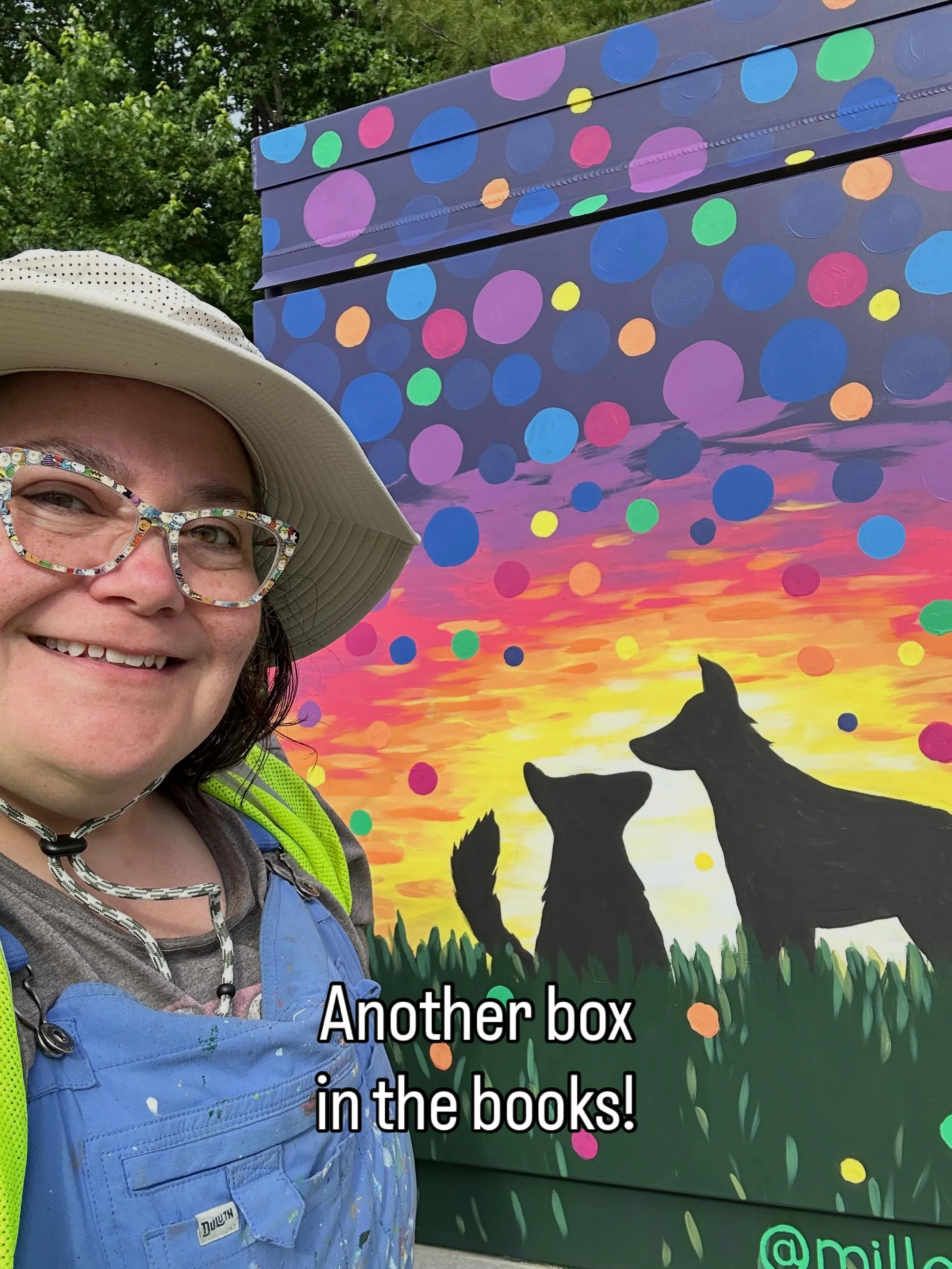 Turning another boring traffic signal box into a stunning work of art! Truly brings the joy to this intersection in Sunset Hills! 

This is peacemaking through art.

Open to collaborations with developers, designers and brands! Currently booking comm