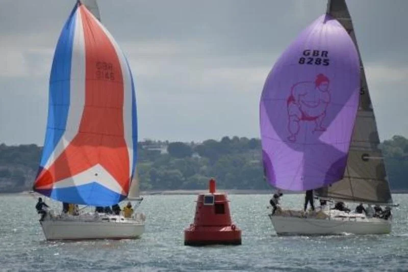 Sigma 38s Kindred Spirit and Sigmagician jostling for position in the Solent