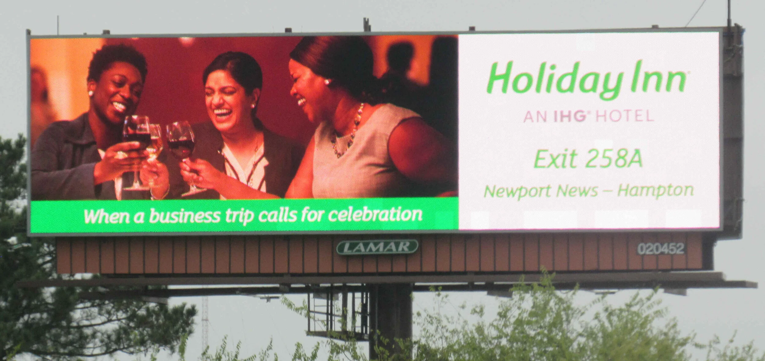 Digital Airport Media Buyer and OOH