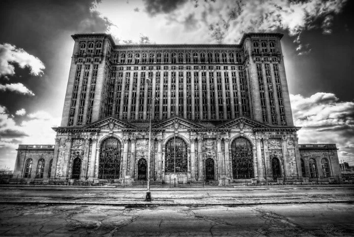 Train Station b n w.jpg