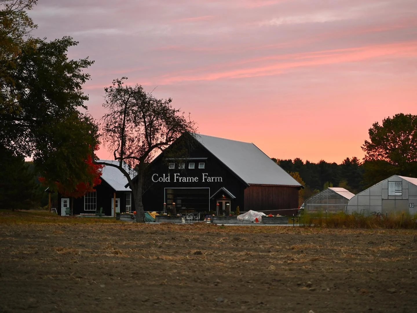 Mark your calendars! Here&rsquo;s the farm schedule for the rest of the year:⁣
⁣
We&rsquo;re open TOMORROW and WEDNESDAY 10am - 3pm for our Thanksgiving Market.🦃 ⁣
⁣
We will be CLOSED for the weekend following Thanksgiving (November 28th and 29th).⁣