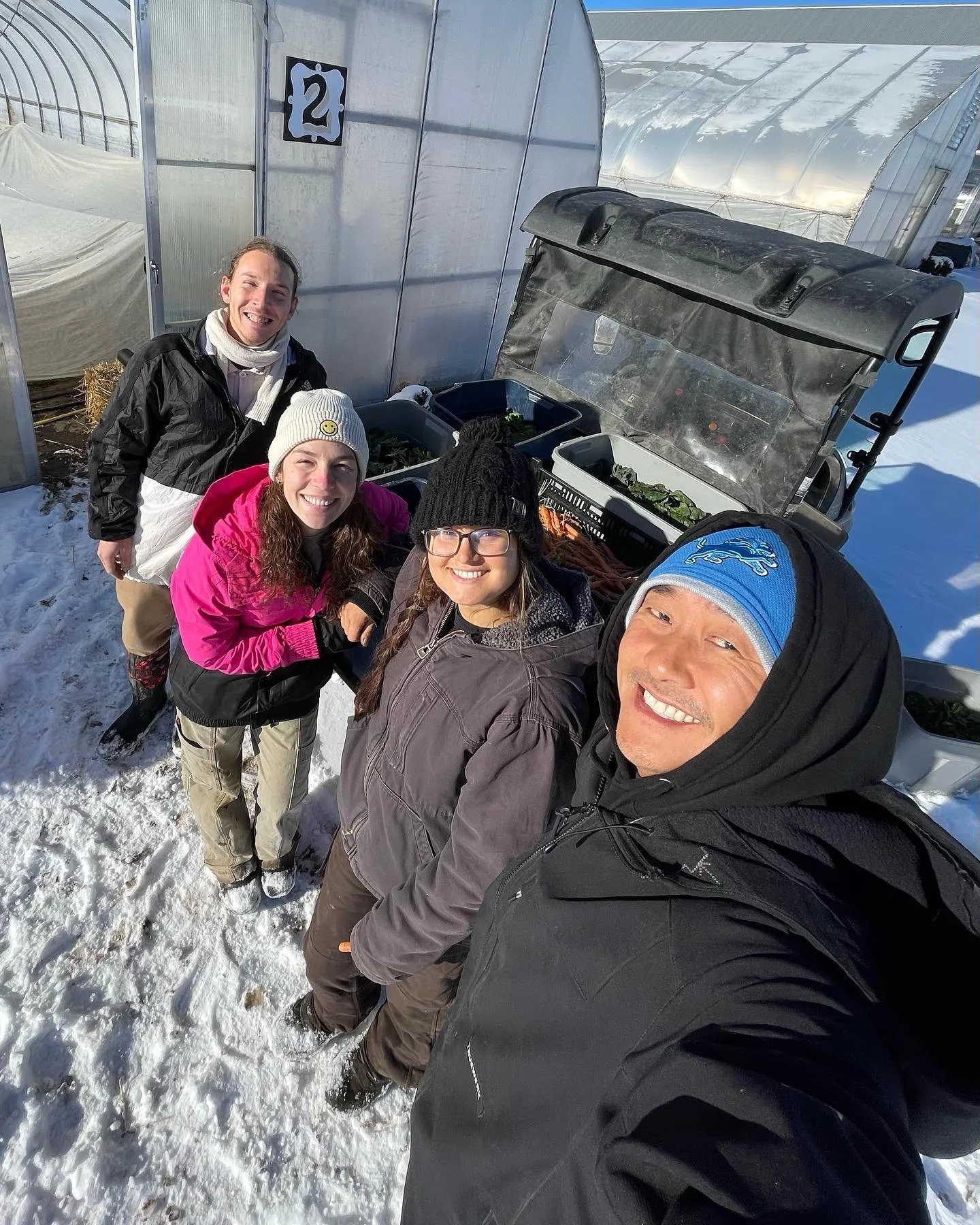 ATTENTION!🚨With extremely cold temperatures in the forecast for next week, we&rsquo;ve decided that this weekend will be our FINAL MARKET OF THE SEASON!⁣
⁣
We were grateful for the sunshine today, and our crew made the most of it by harvesting every