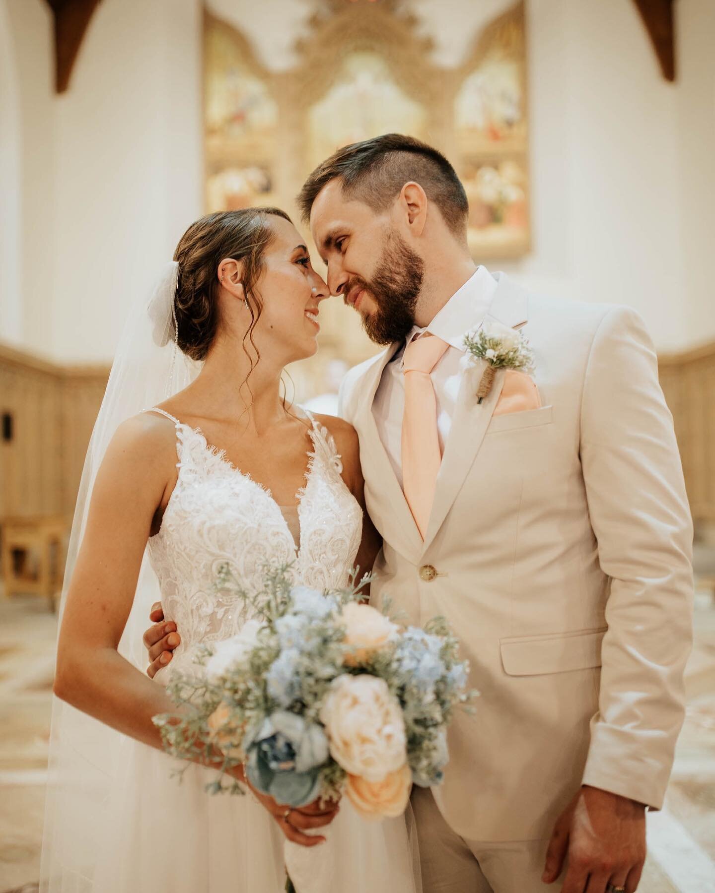 Venue appreciation post because Matthew and I booked our wedding venue for next fall and I&rsquo;m still drooling over how beautiful this church was for the Thiel wedding!