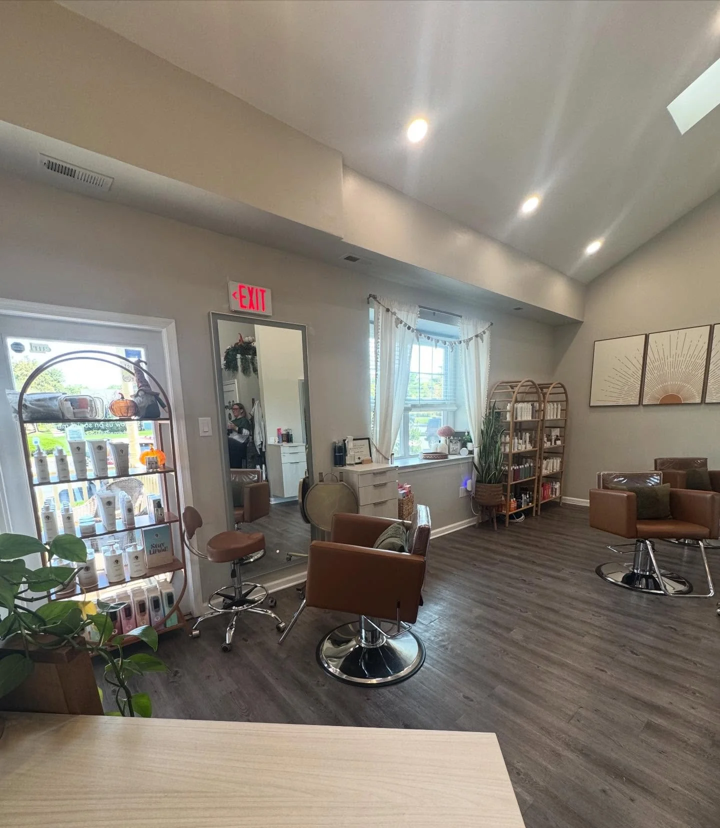 Happy Thanksgiving from Bernadette Bickel Hair Studio.
We&rsquo;re so grateful for every curl, every conversation, and every moment you&rsquo;ve spent with us this year. Thank you for trusting us with your hair and for being part of our studio family