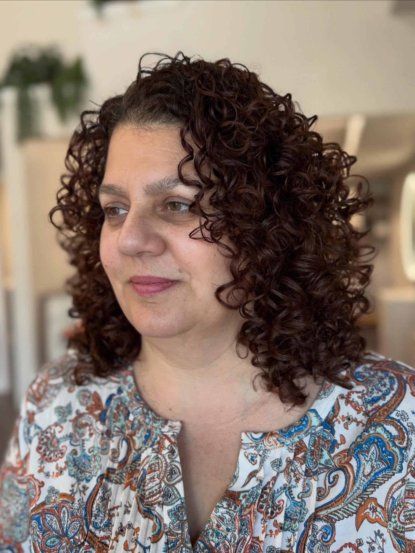 The best compliments don&rsquo;t always come in words&hellip; they show up in actions 🤍
✨ Referring a friend or family member ✨ Leaving a thoughtful review ✨ Sharing your experience with someone who&rsquo;s still searching for &ldquo;their&rdquo; st