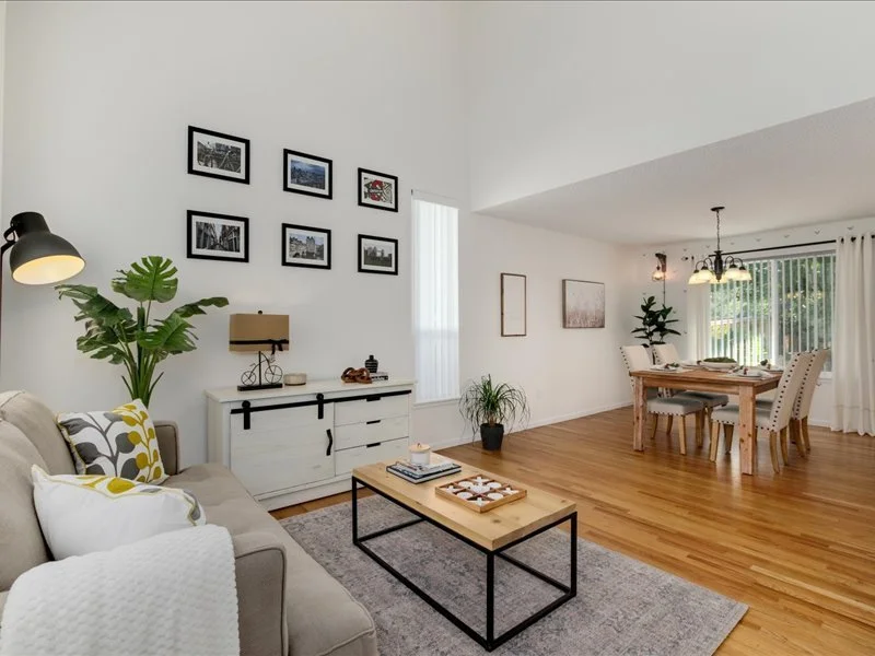 09-Living Room.jpg