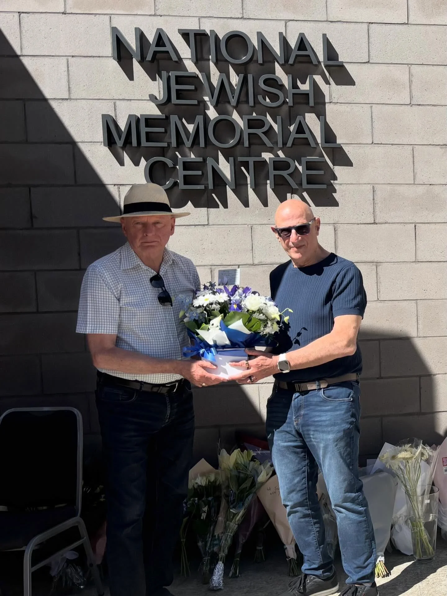 I&rsquo;m with Athol Morris, President, ACT Jewish Community, this afternoon at the National Jewish Memorial Centre, with my own contribution to show support for our Jewish friends at this difficult time.