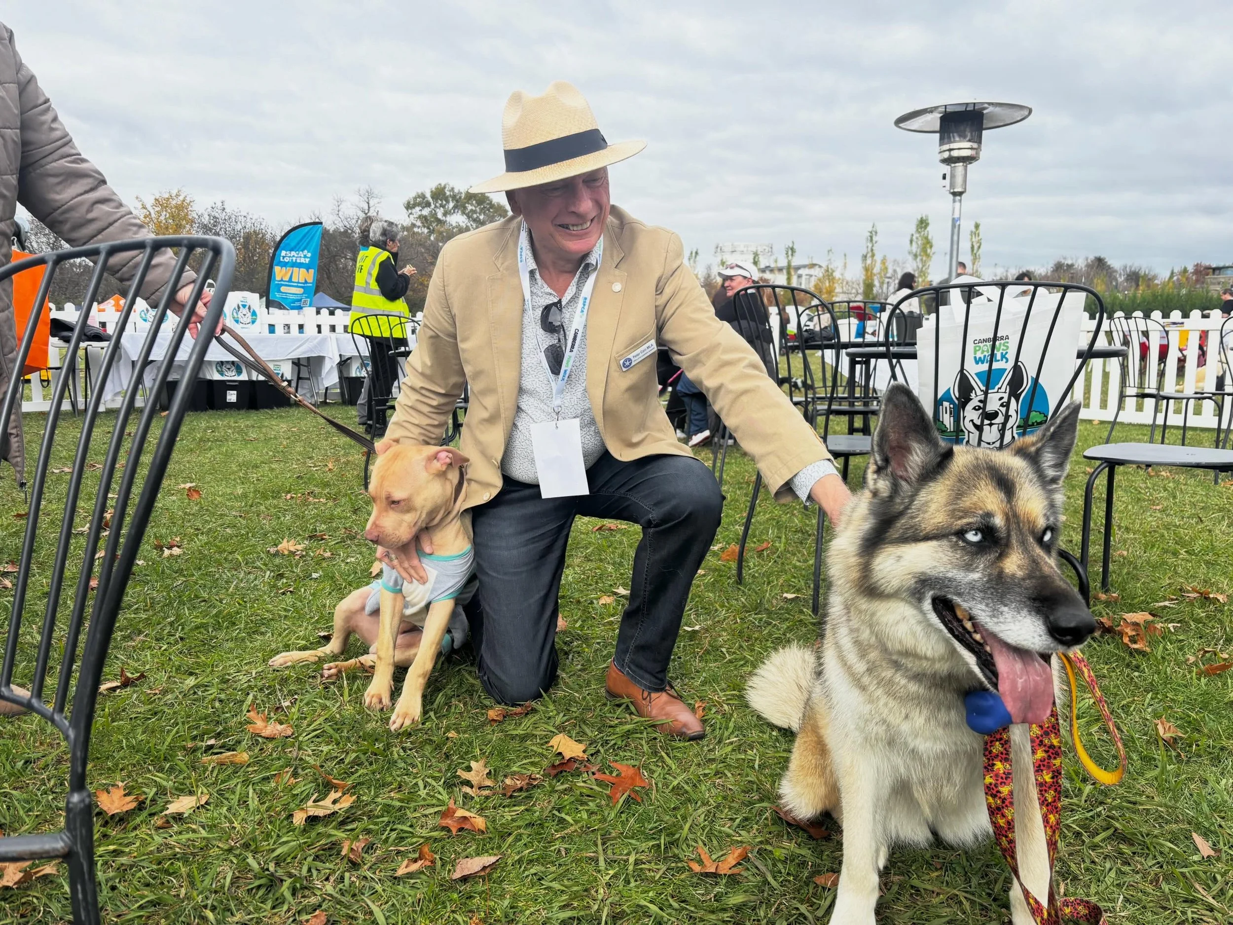 Thank you RSPCA ACT CEO, Michelle Robertson, and team, which included many volunteers, for the invitation to join many of Canberra&rsquo;s canine community, plus their human companions, at today&rsquo;s Canberra Paws Walk. This new, community-focused