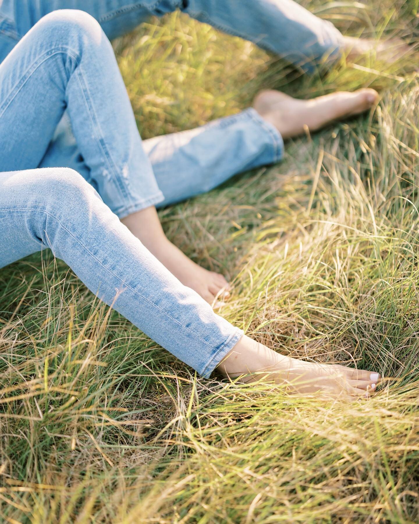 Barefoot summer, 
these photos make me feel like we&rsquo;ve dived into &ldquo;Where the Crawdads Sing&rdquo;!! 
August is their month 🤍 and i can&rsquo;t wait to celebrate them!