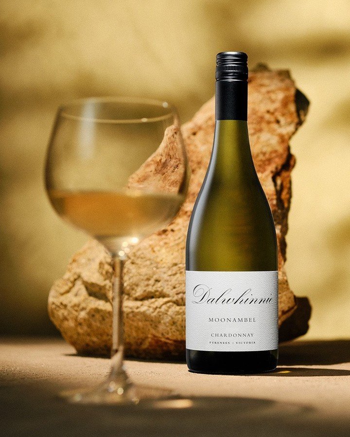 Indulge in perfection with @dalwhinniewines 2020 Moonambel Chardonnay, a Victorian masterpiece by renowned winemaker Julian Langworthy. Hand-picked and whole-bunch pressed, this wine is wild fermented in barrel and matures for 9 months, resulting in 