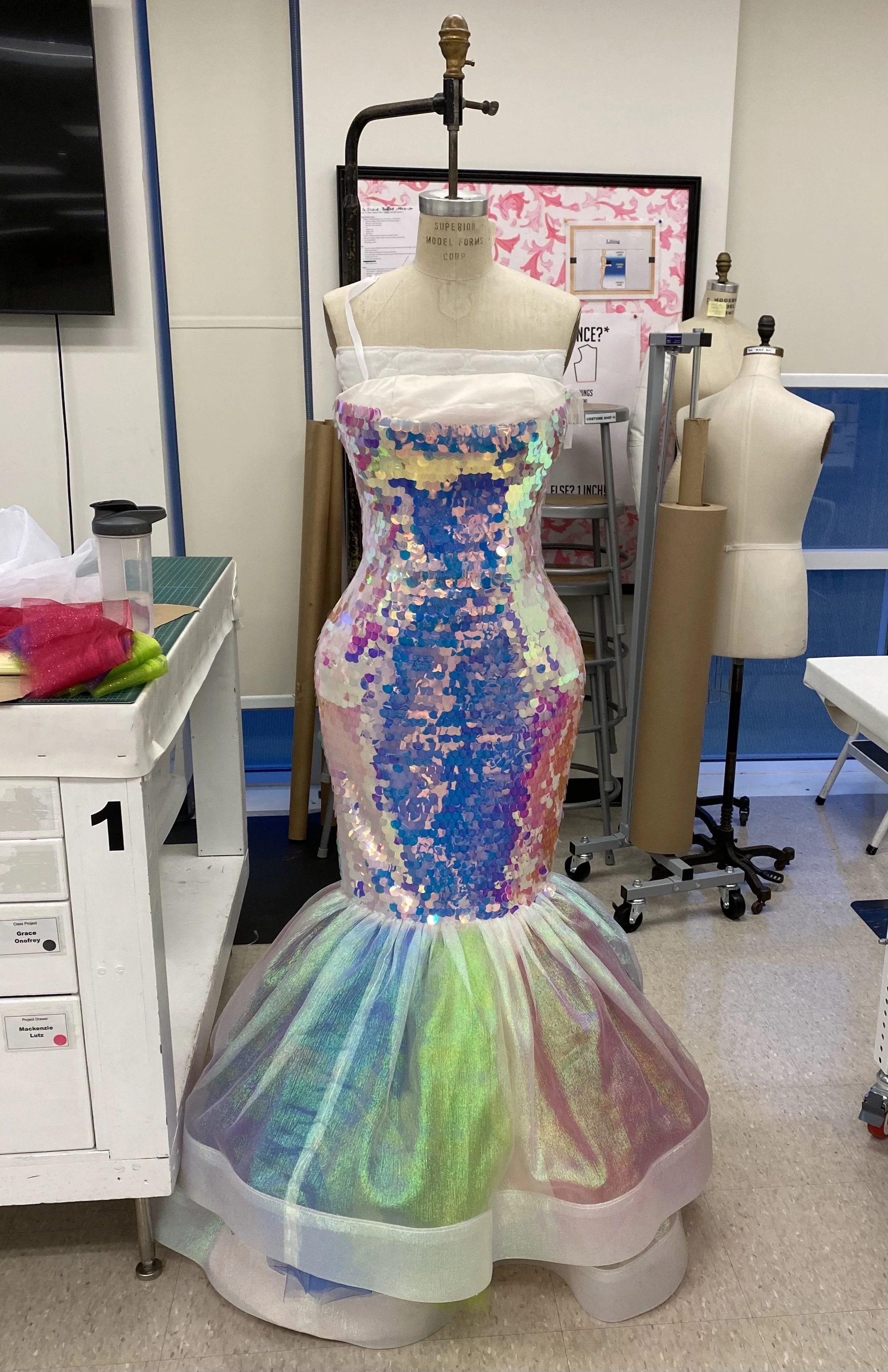 The piette layer fully attached without bust or side tulle accents