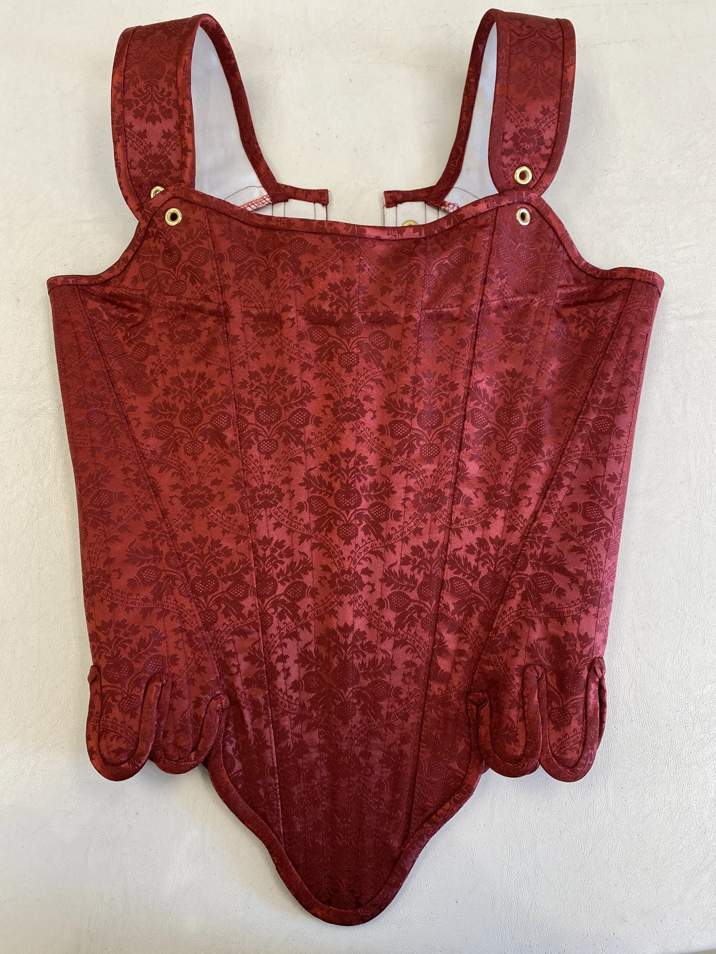 Cut the outer fabric and fully assembled.