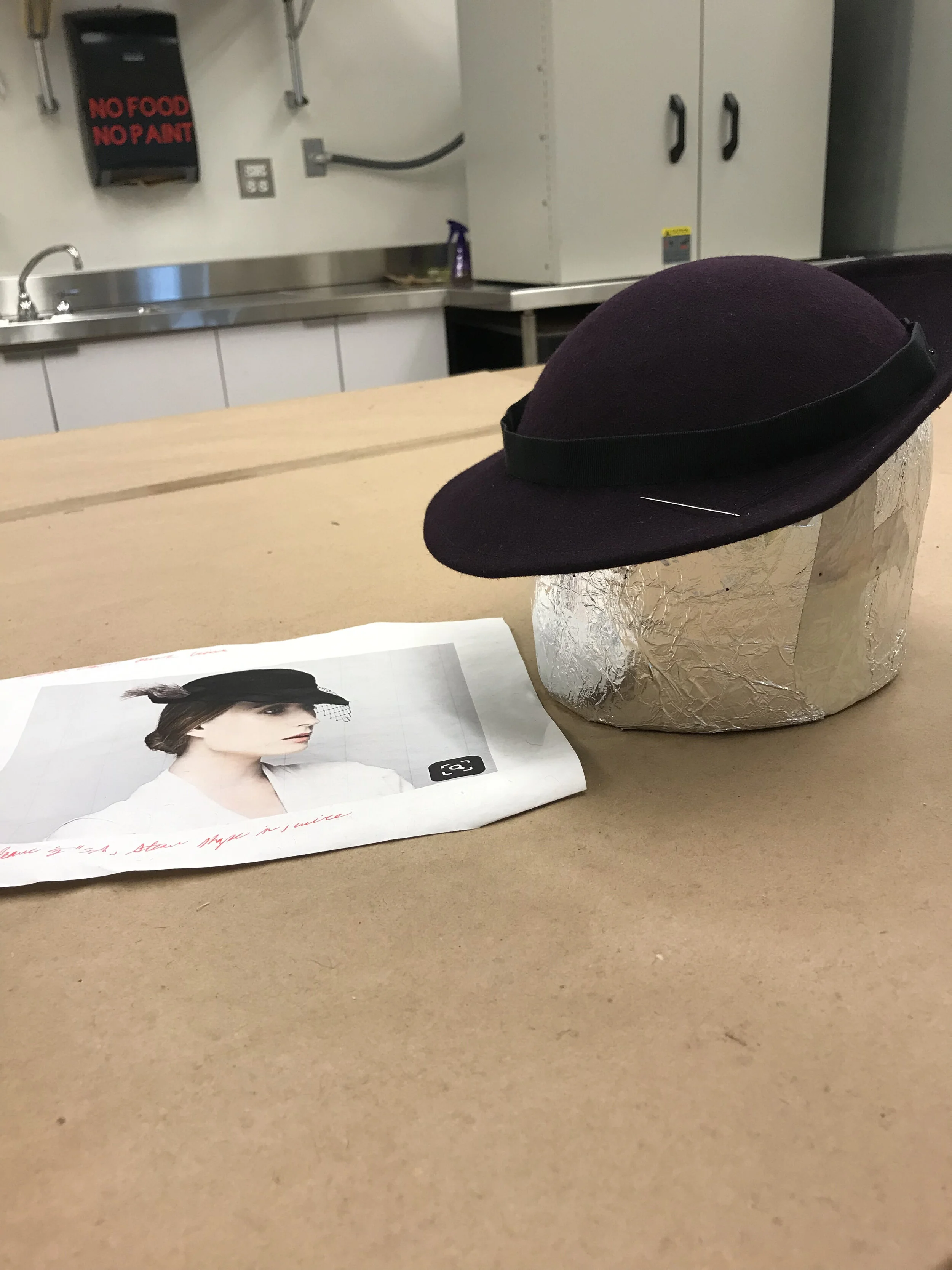 Blocked felt body.