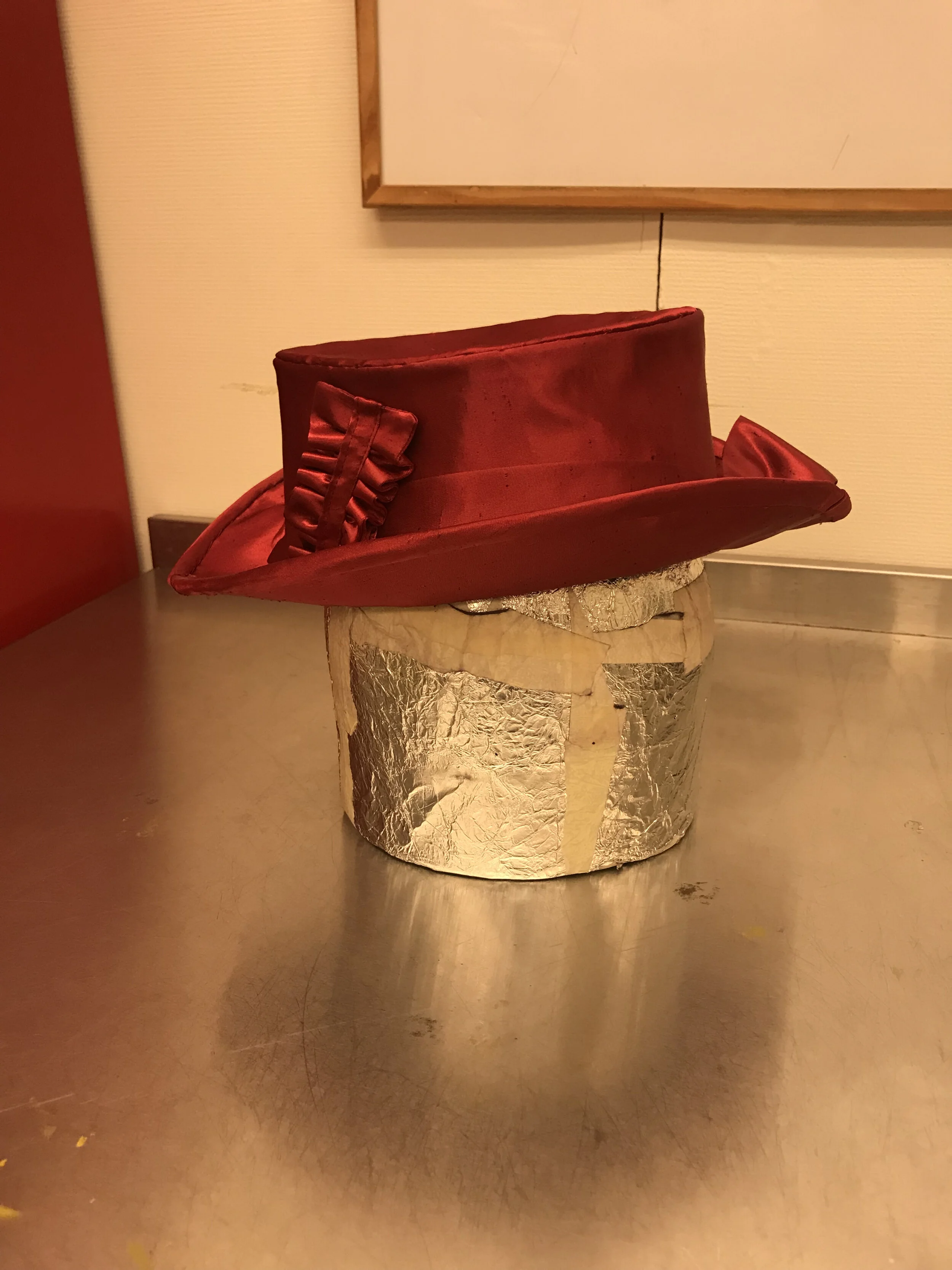 Finished hat inspired by Lucy's green hat in Bram Stoker's Dracula (1992)