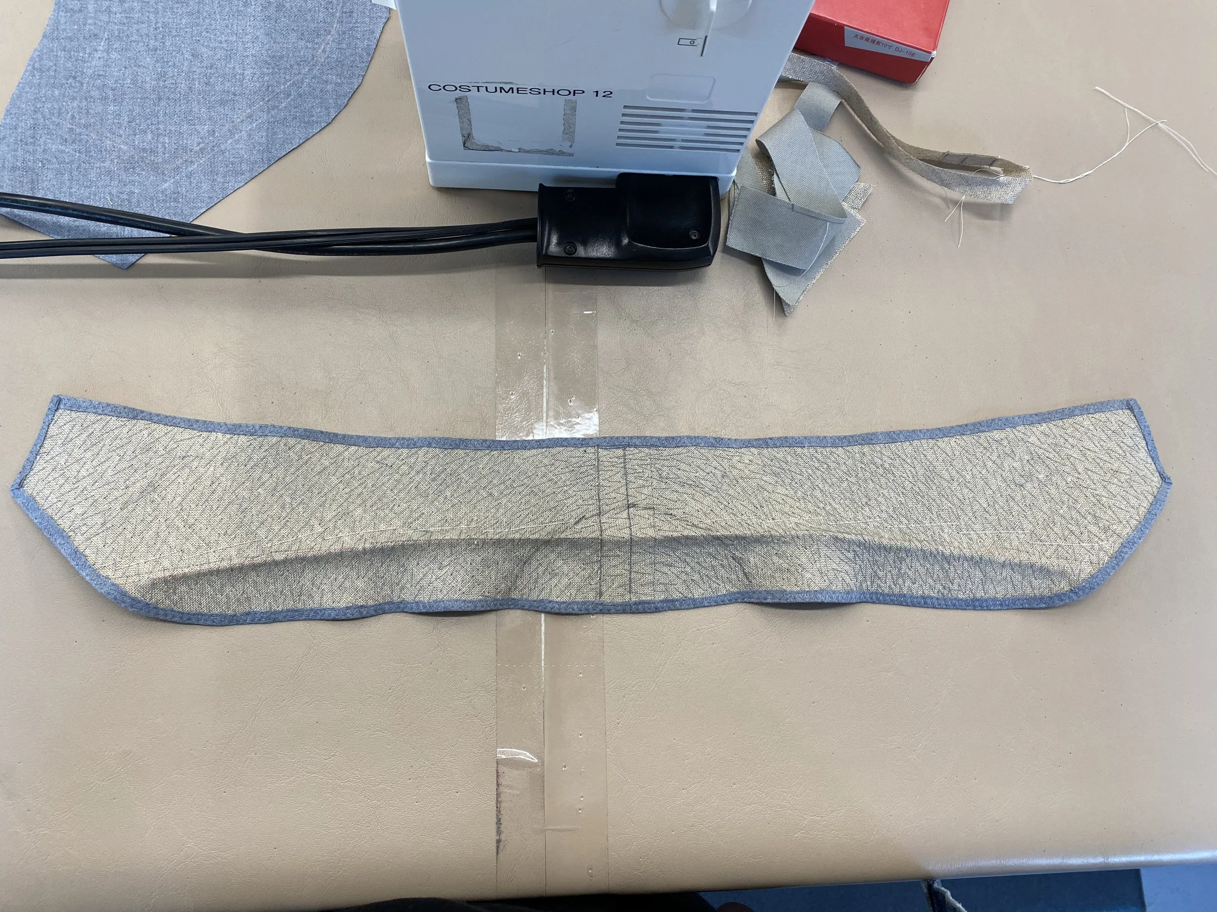Finished under collar - front